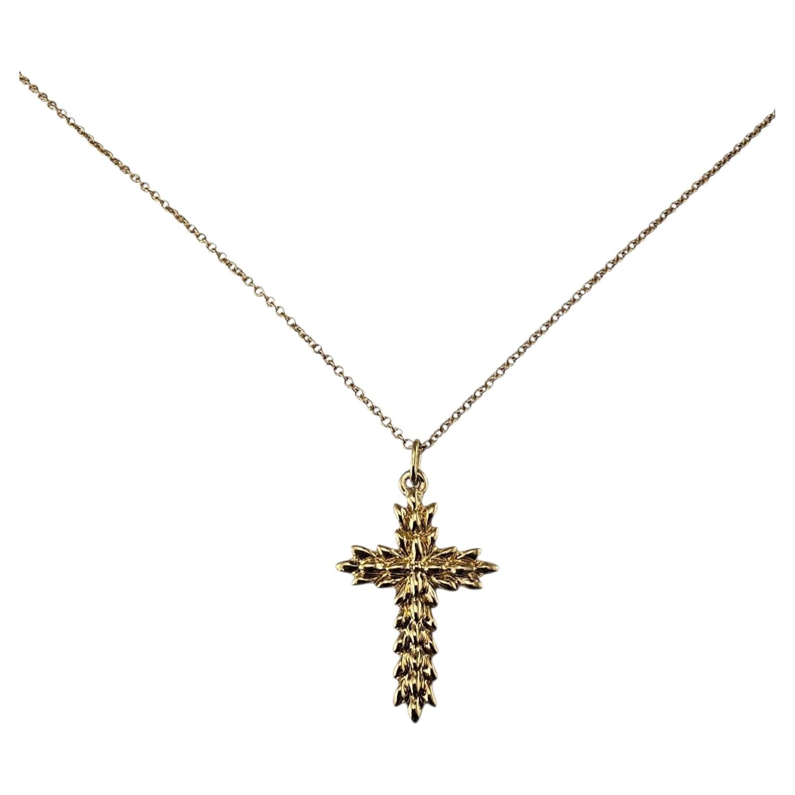 Collana con ciondolo a forma di croce 3D in oro giallo 18 carati di Tiffany & Co.