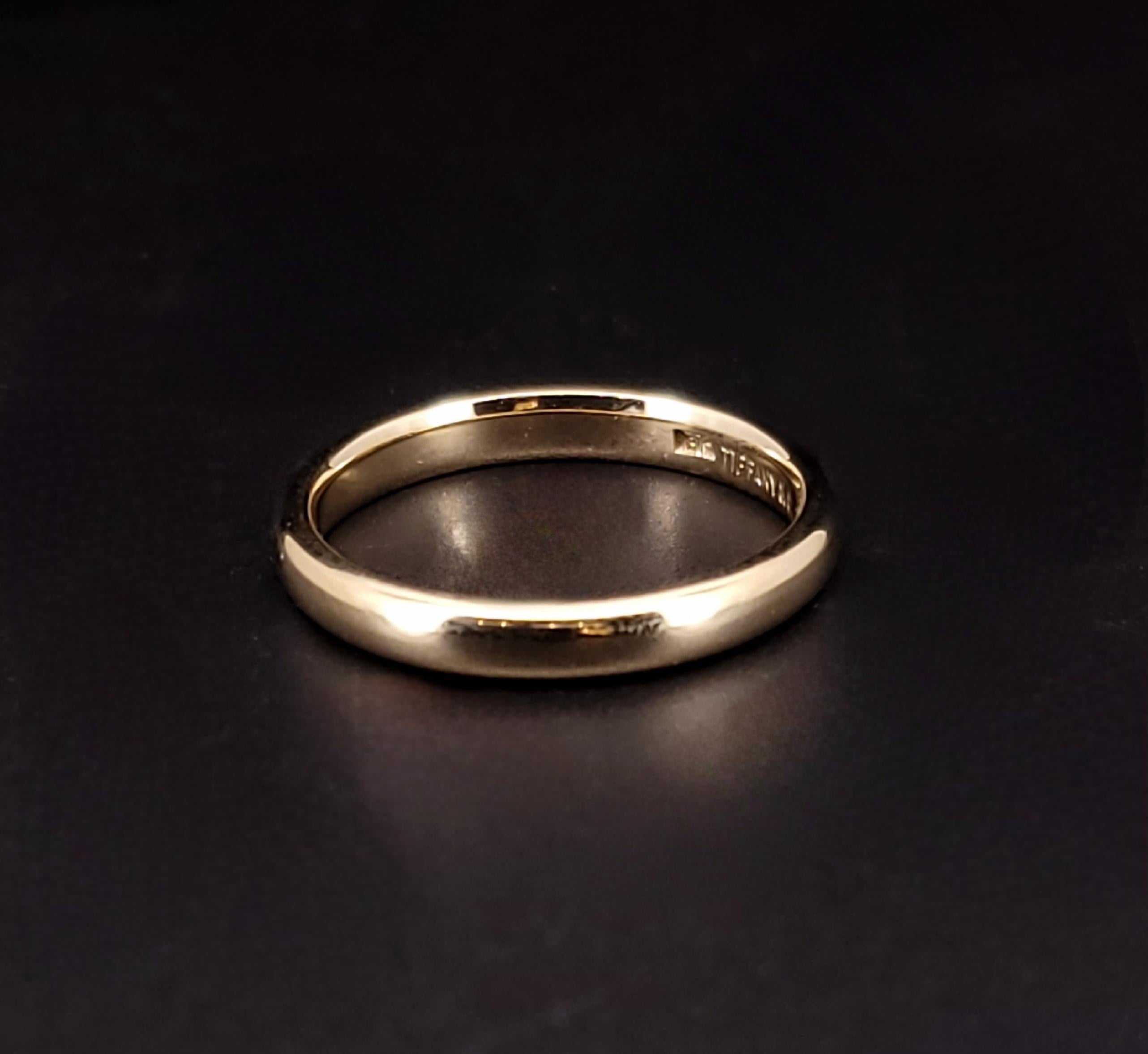 TIFFANY & Co. 18K Yellow Gold 3mm Wedding Band Size 7.25 For Sale 1