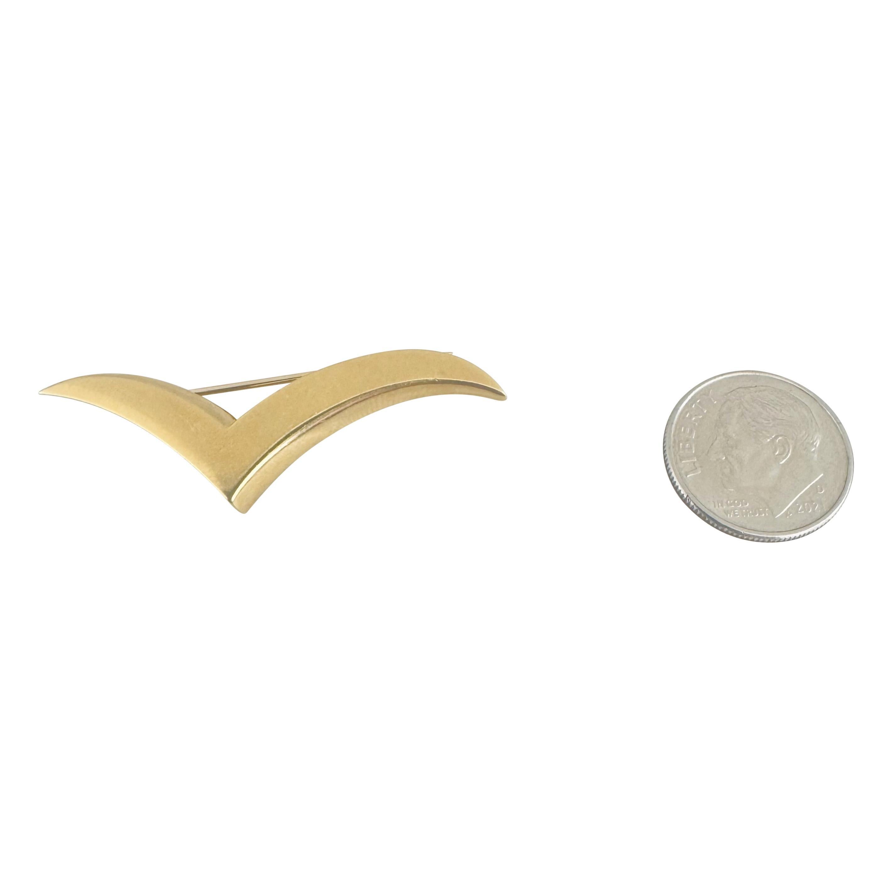 Tiffany & Co. 18k Yellow Gold 4.4g Vintage Medium Seagull Pin Brooch In Good Condition In Guilford, CT