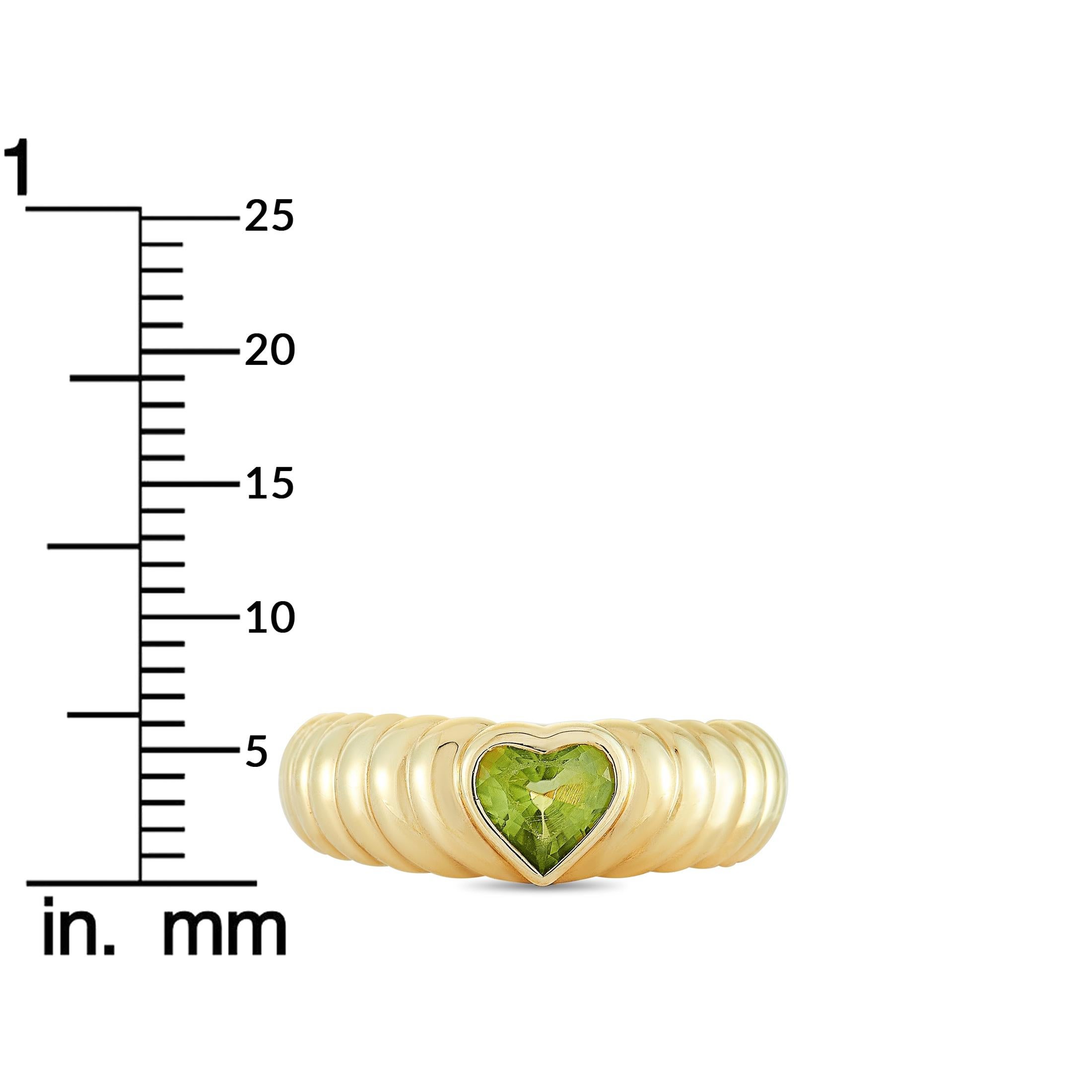 Tiffany & Co. 18 Karat Yellow Gold and Peridot Heart Band Ring 2