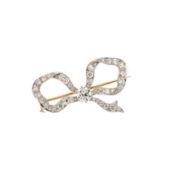 Tiffany & Co. Schleifenbrosche aus 18 Karat Gelbgold und Platin mit 8,00 Karat natürlichen Diamanten
