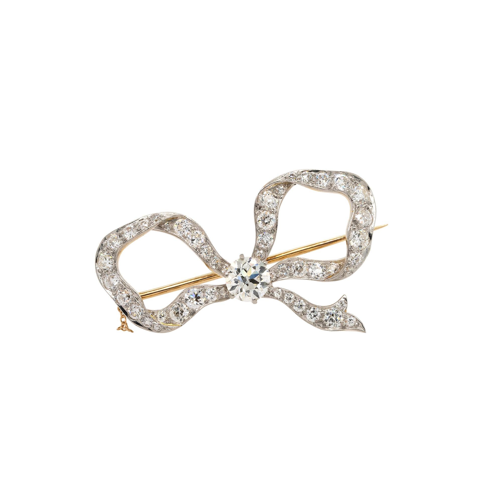 Femenino o masculino Broche con lazo de diamantes naturales Tiffany & Co. de oro amarillo de 18 quilates y platino de 8,00 quilates en venta