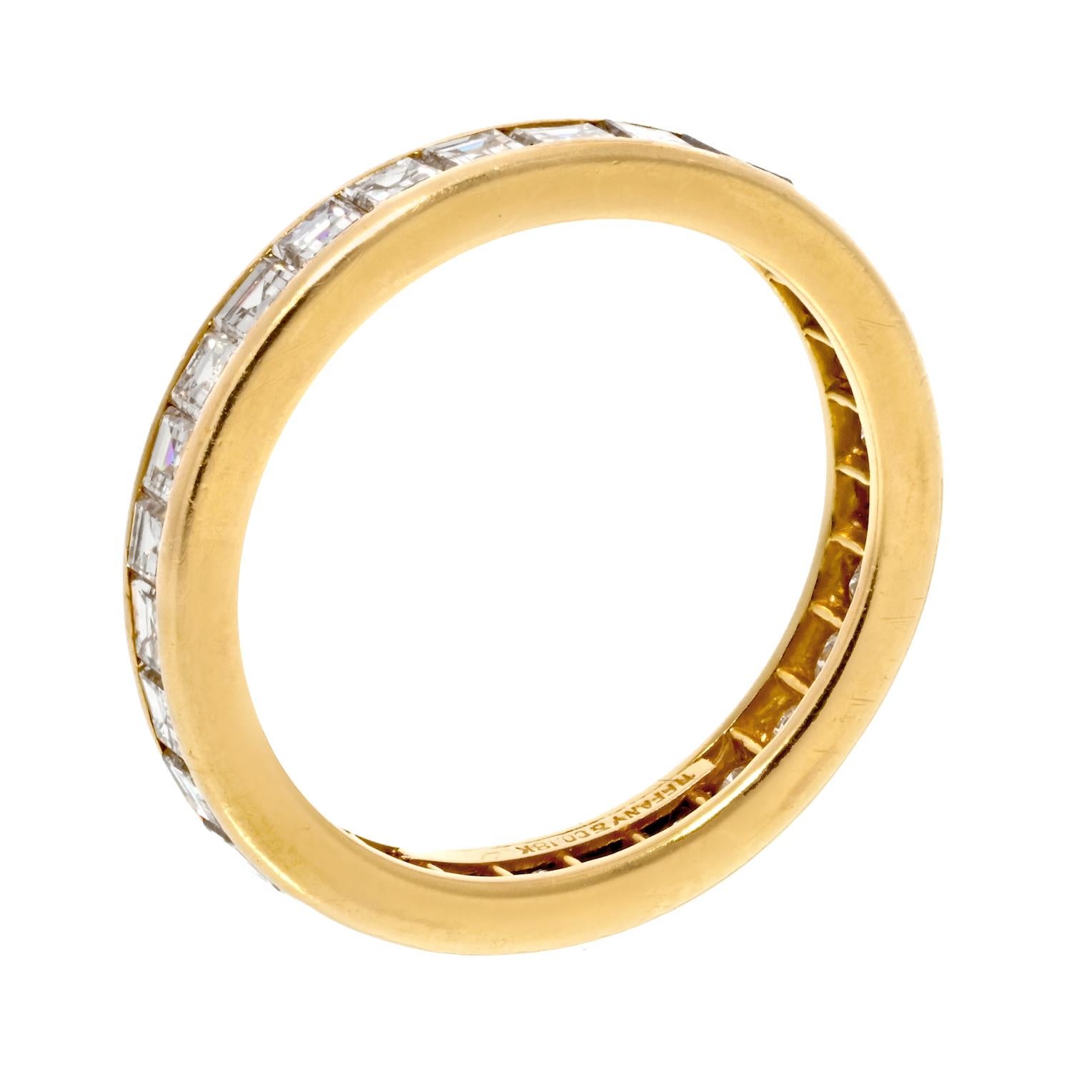 Tiffany & Co. 18K Yellow Gold Asscher Cut 3.00cttw Diamond Band In Excellent Condition For Sale In New York, NY