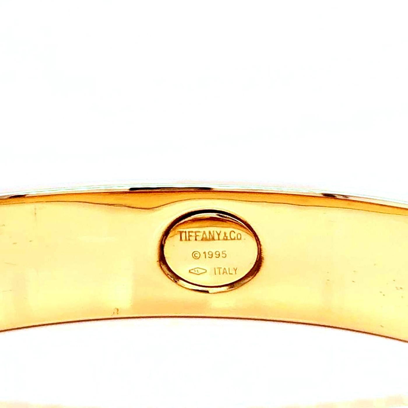 Tiffany & Co. 18k Yellow Golding Atlas Closed Bracelet Vintage 1995 41.6g en vente 2