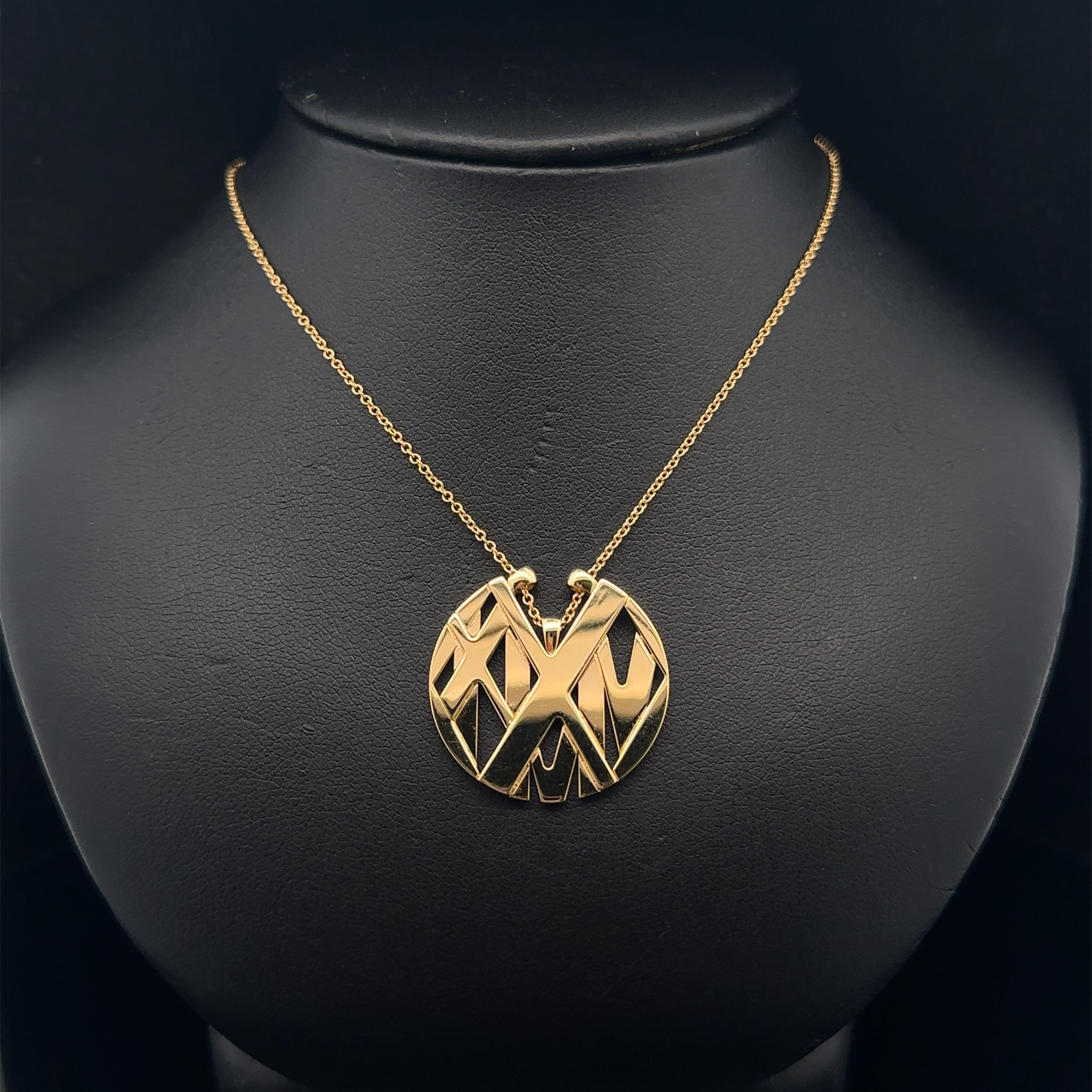 Women's Tiffany & Co. 18k Yellow Gold Atlas Disc Pendant Necklace w/ Original Box For Sale