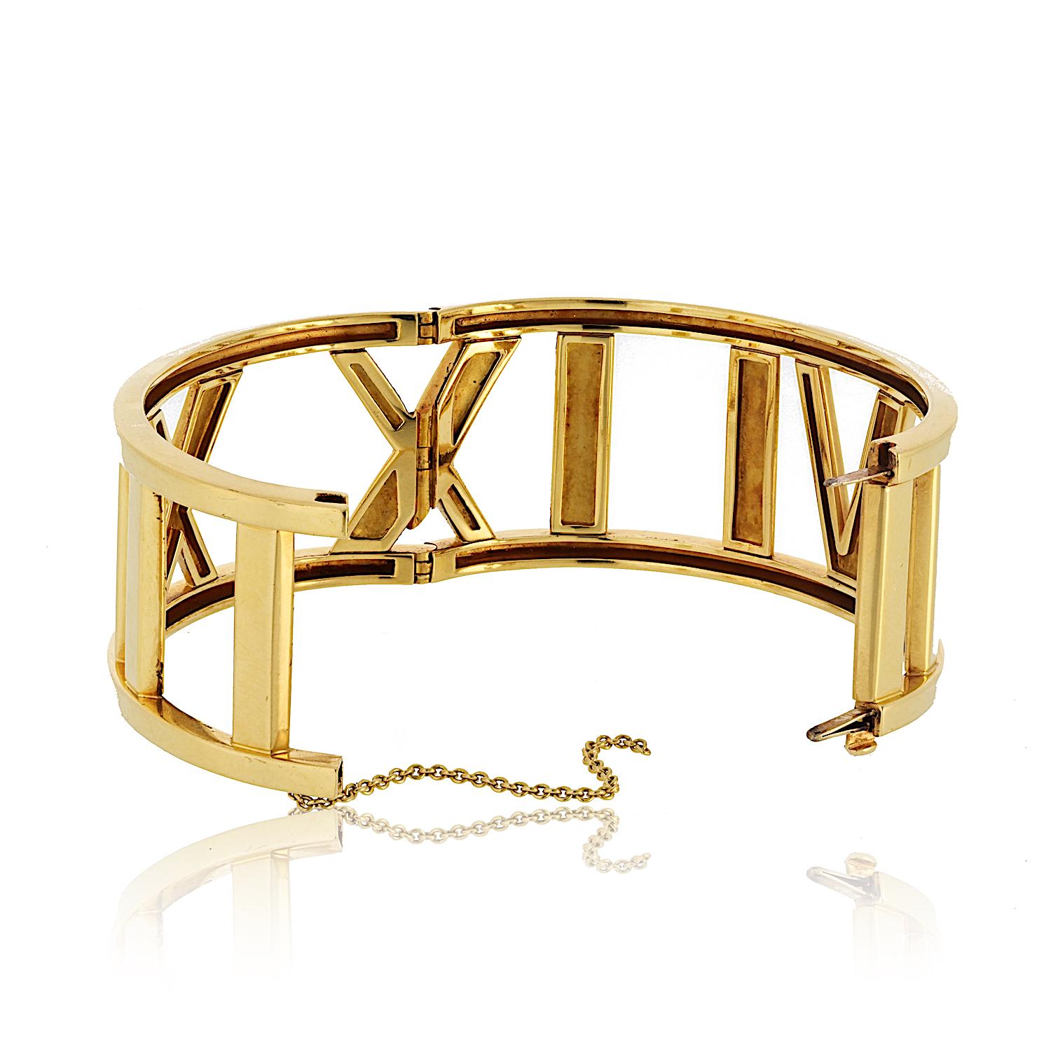 Tiffany & Co. 18K Yellow Gold Atlas Hinged Bracelet In Excellent Condition For Sale In New York, NY