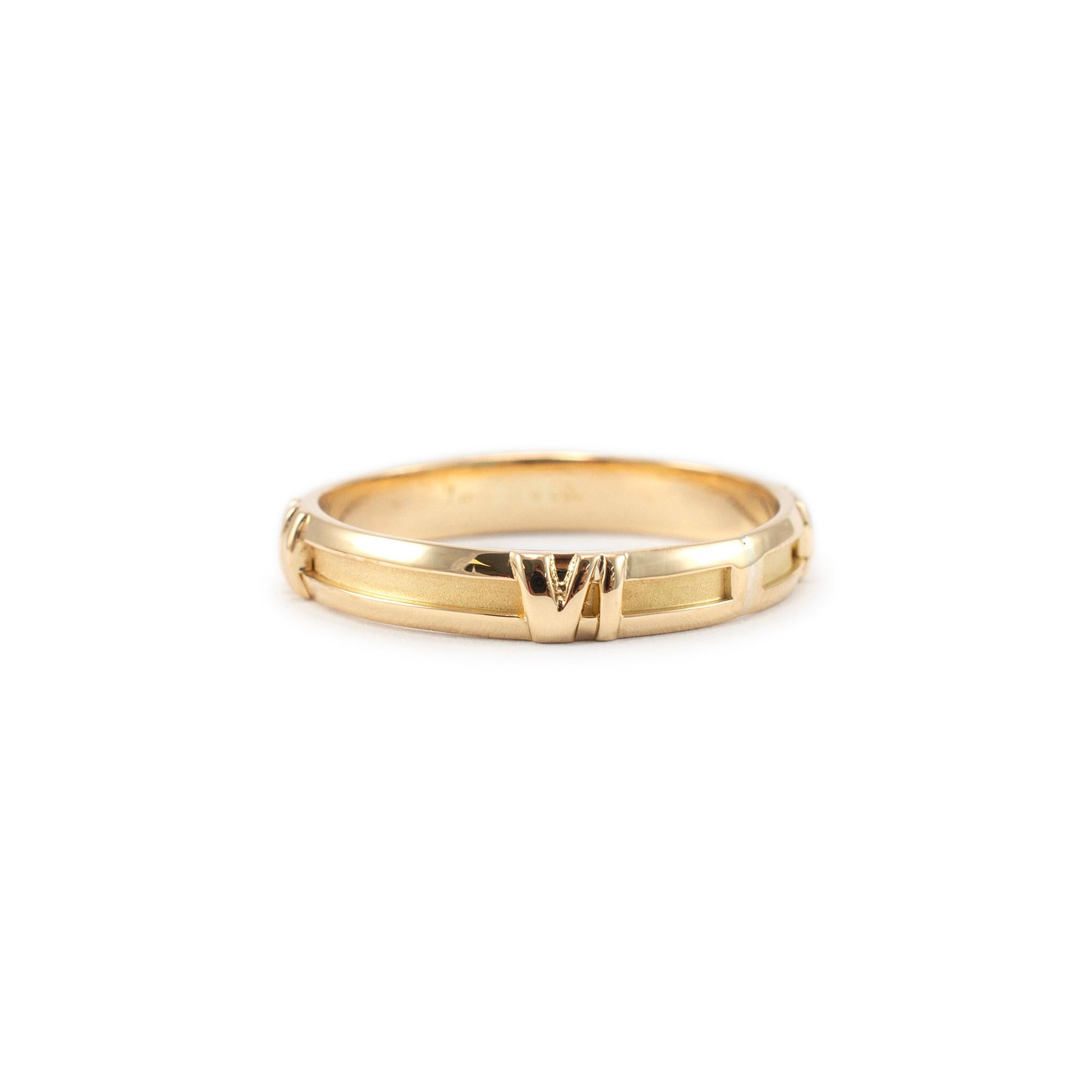 Tiffany & Co. 18K Yellow Gold Atlas Roman Numerals Band Ring In Excellent Condition In Houston, TX