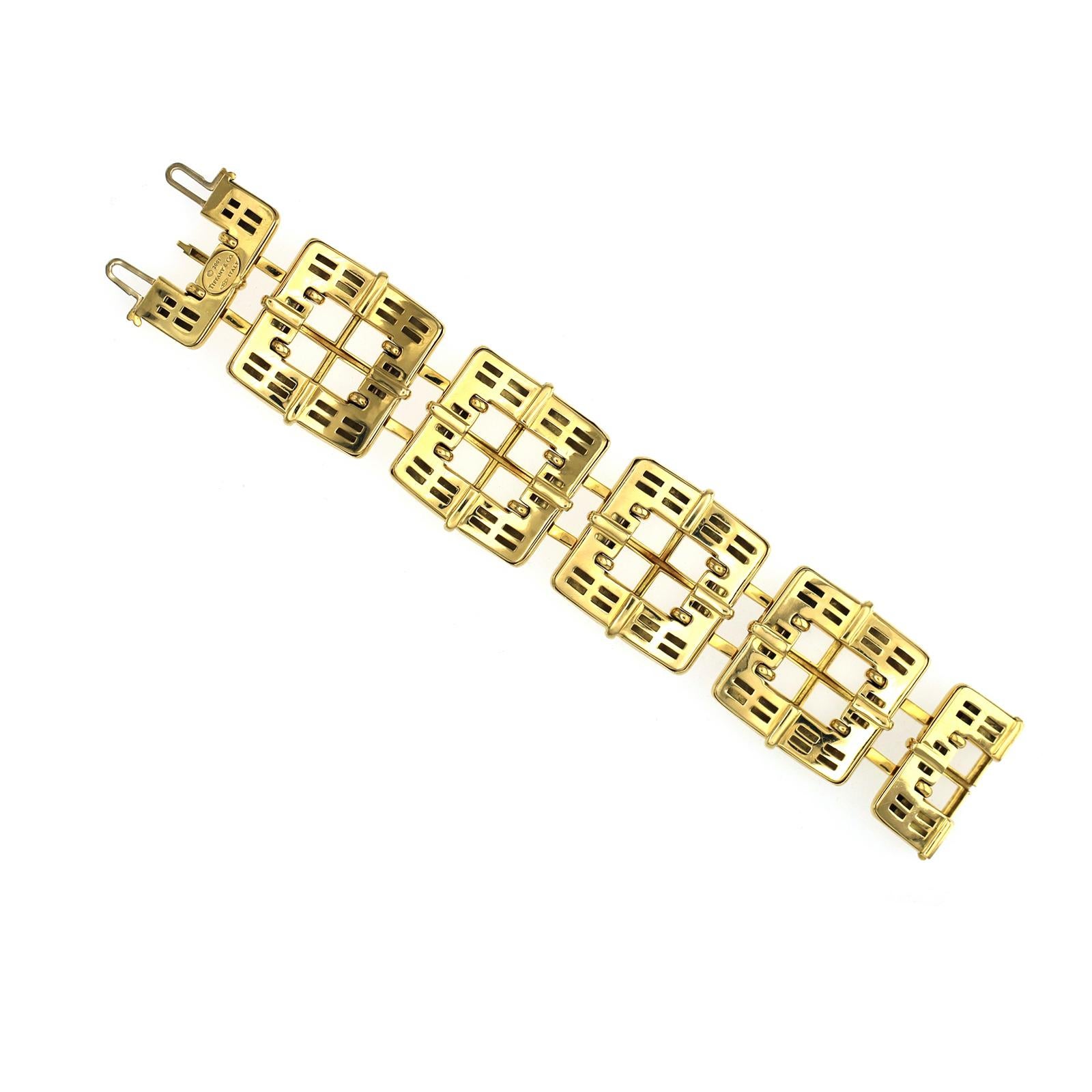 Women's or Men's Tiffany & Co, 18K Yellow Gold Biscayne Wide Link Bracelet For Sale