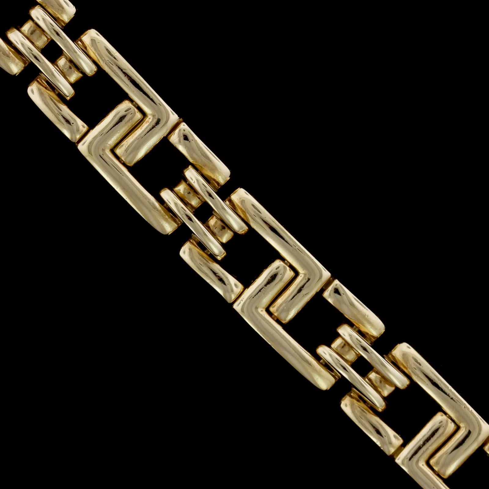 Tiffany & Co. 18 Karat Yellow Gold Bracelet In Excellent Condition For Sale In Nashua, NH