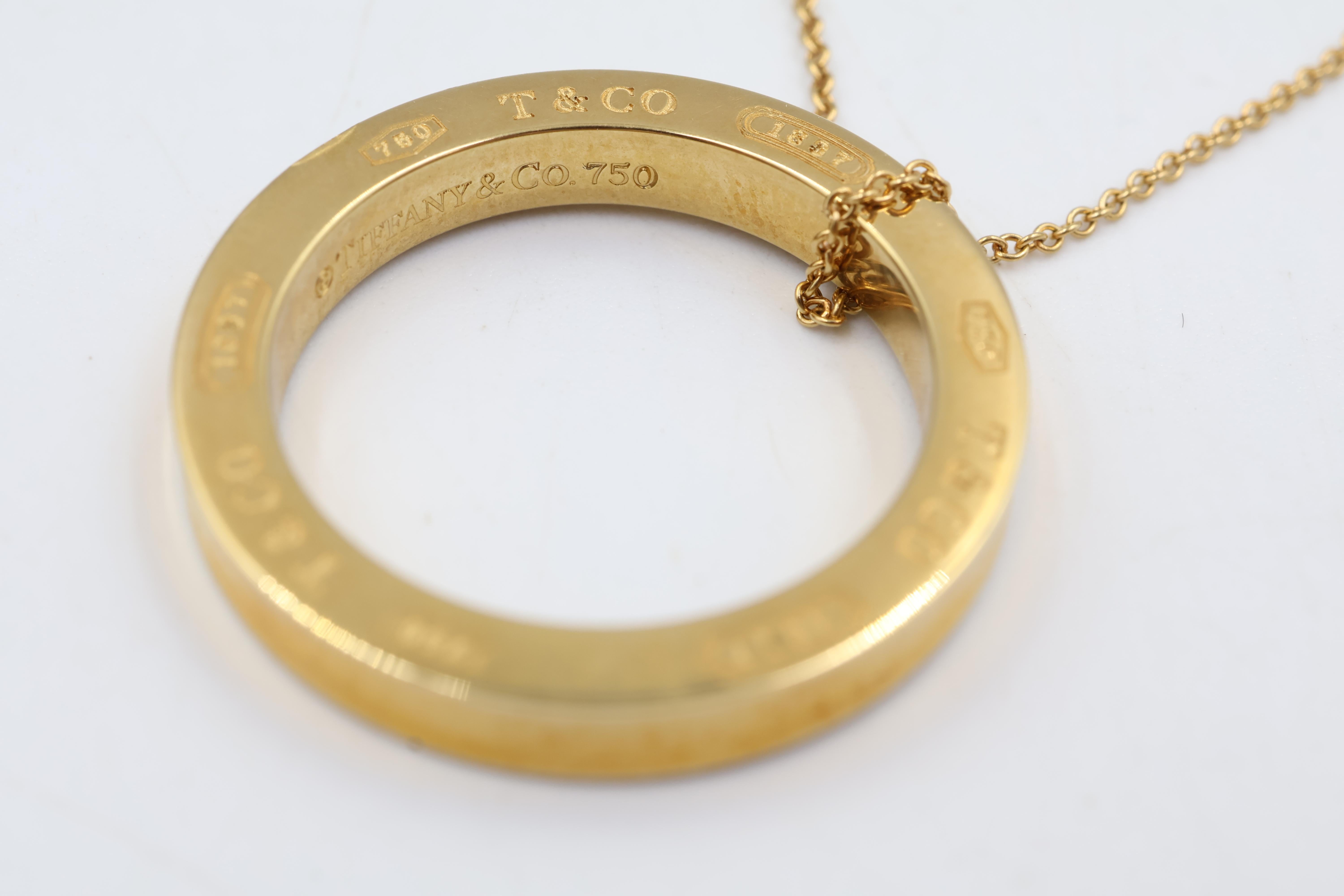 Femenino o masculino Collar Colgante Círculo Oro Amarillo 18k Tiffany & Co. en venta