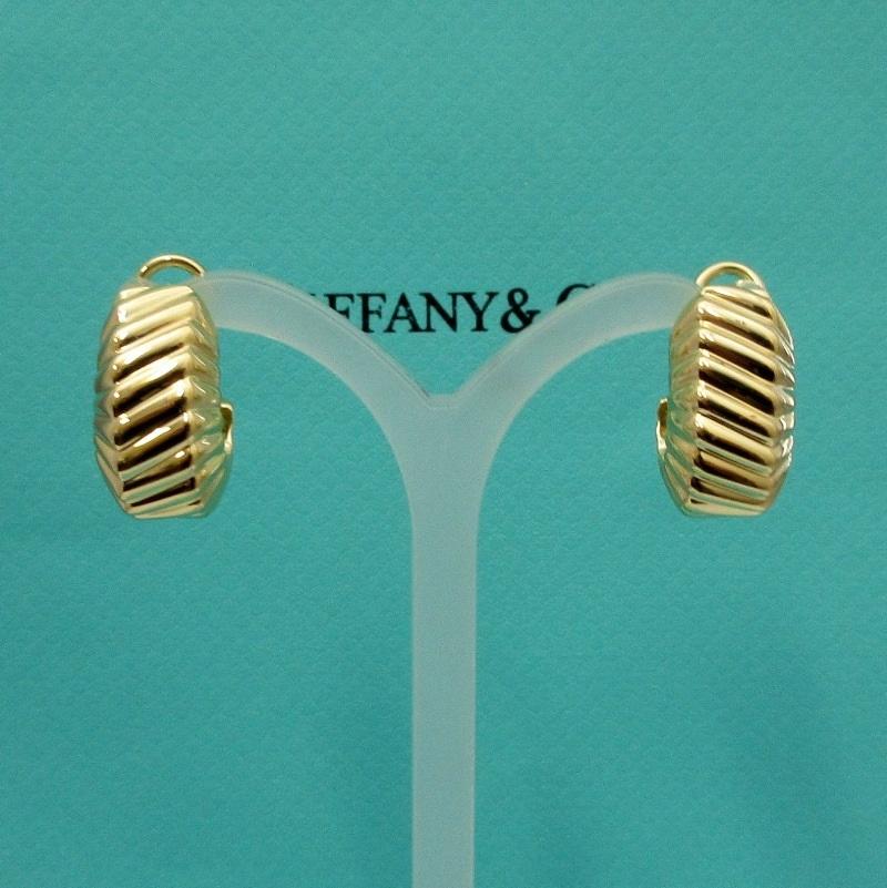 TIFFANY & Co. Cordis-Ohrringe aus 18 Karat Gelbgold im Zustand „Hervorragend“ in Los Angeles, CA