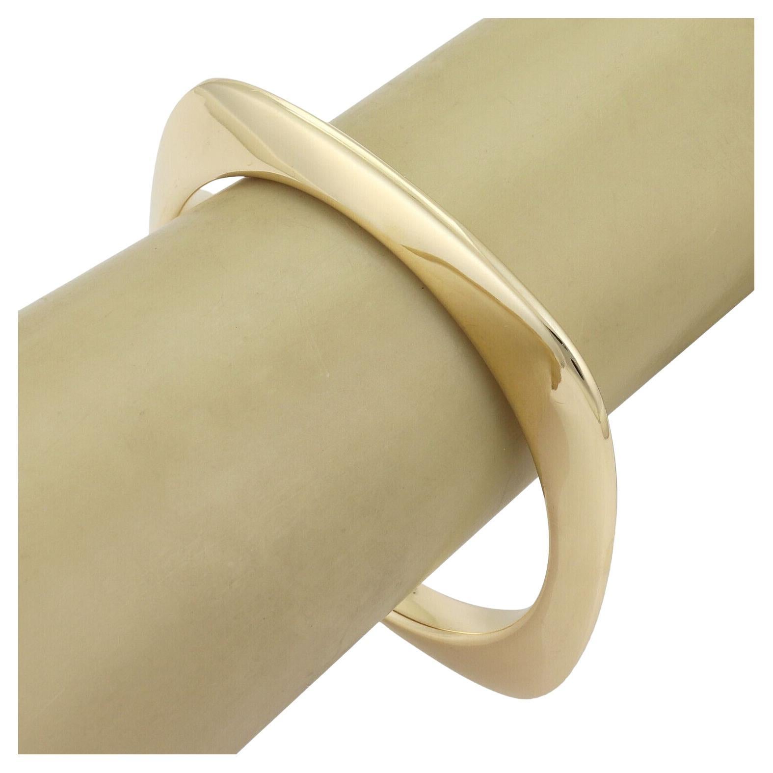 Tiffany & Co. 18k Yellow Gold Cushion Shape Bangle Bracelet For Sale