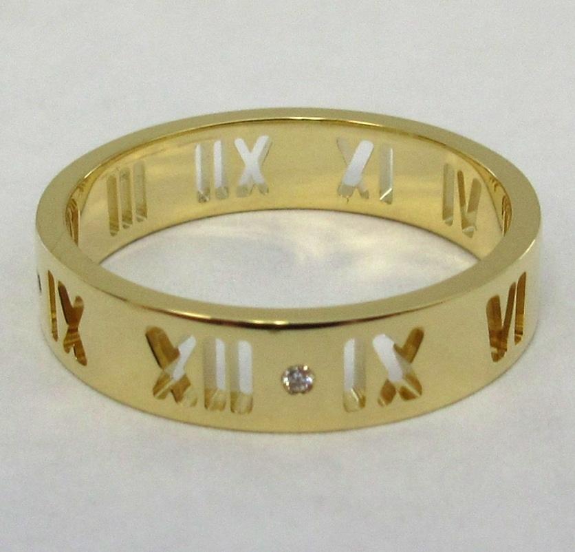 Round Cut TIFFANY & Co. 18K Yellow Gold Diamond 5mm Atlas Pierced Ring 8 For Sale