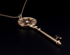 Tiffany & Co. 18K Yellow Gold Diamond Large 2.5" Daisy Key Pendant Necklace