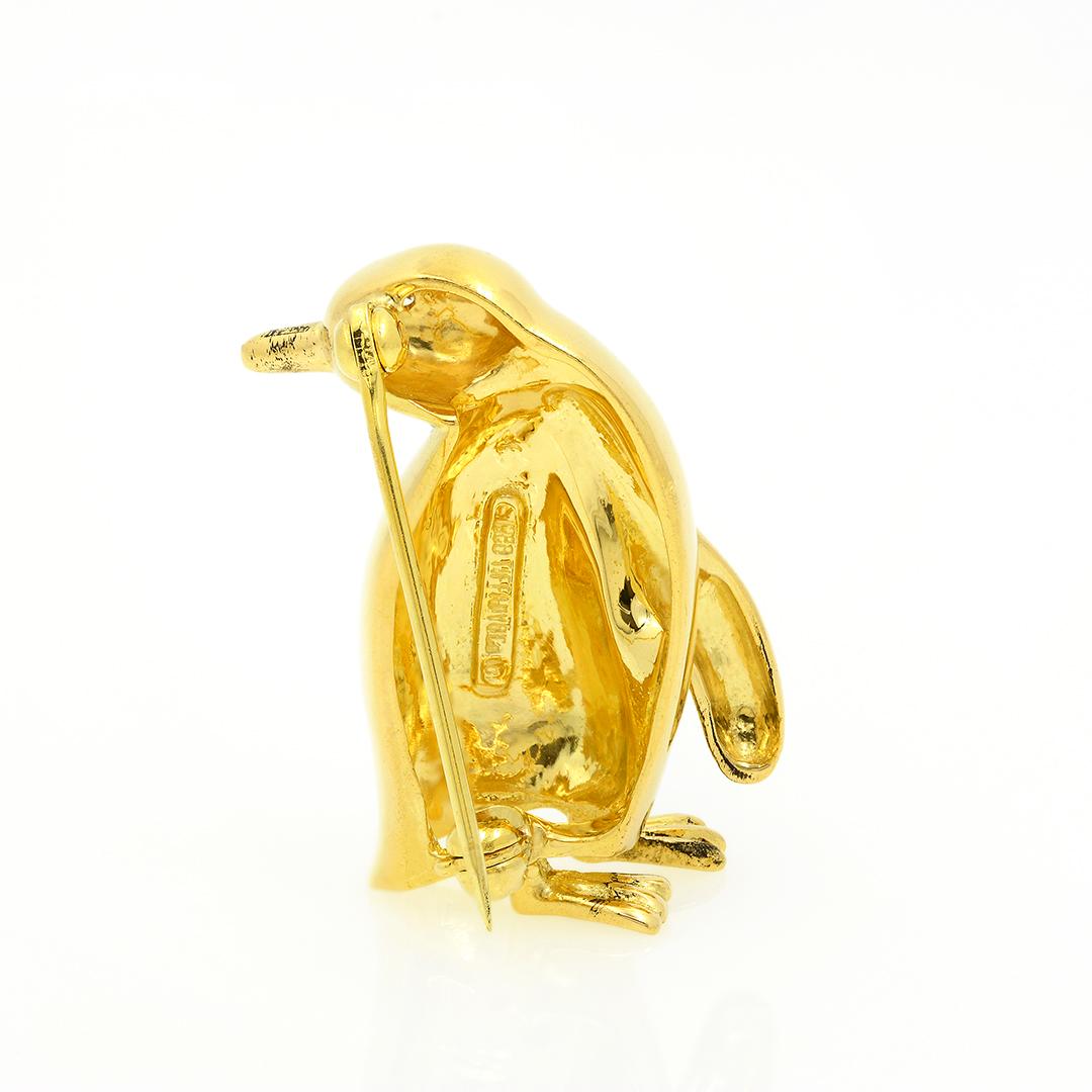 Tiffany & Co. 18k Yellow Gold Diamond Penguin Pin In Good Condition In Dallas, TX