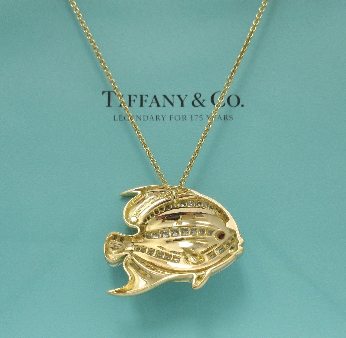 TIFFANY & Co. 18K Yellow Gold Diamond Ruby Fish Pendant Necklace Large For Sale 1
