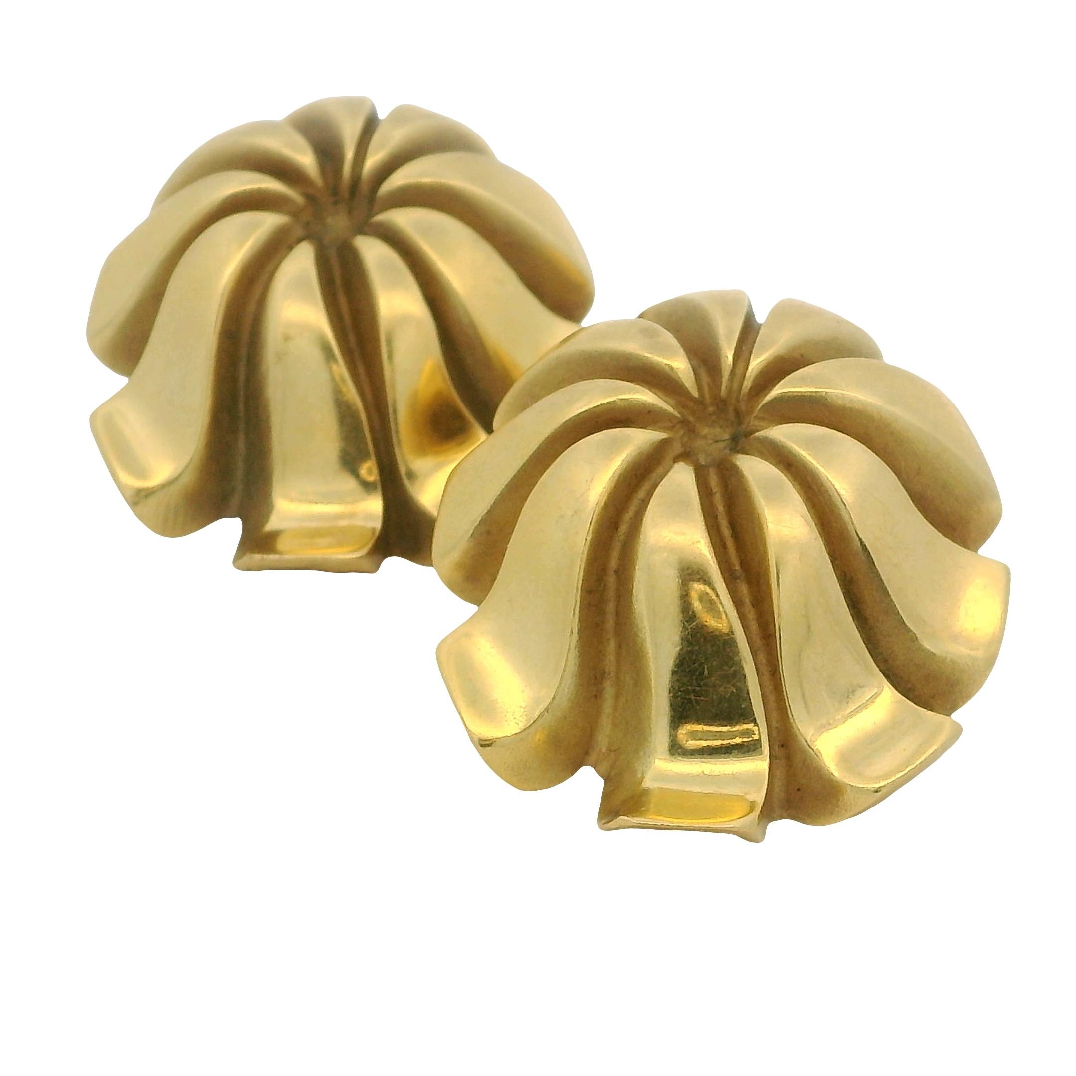 Tiffany & Co. 18k Gelbgold Ohrringe, großes Blumenmotiv im modernistischen Stil im Angebot 5
