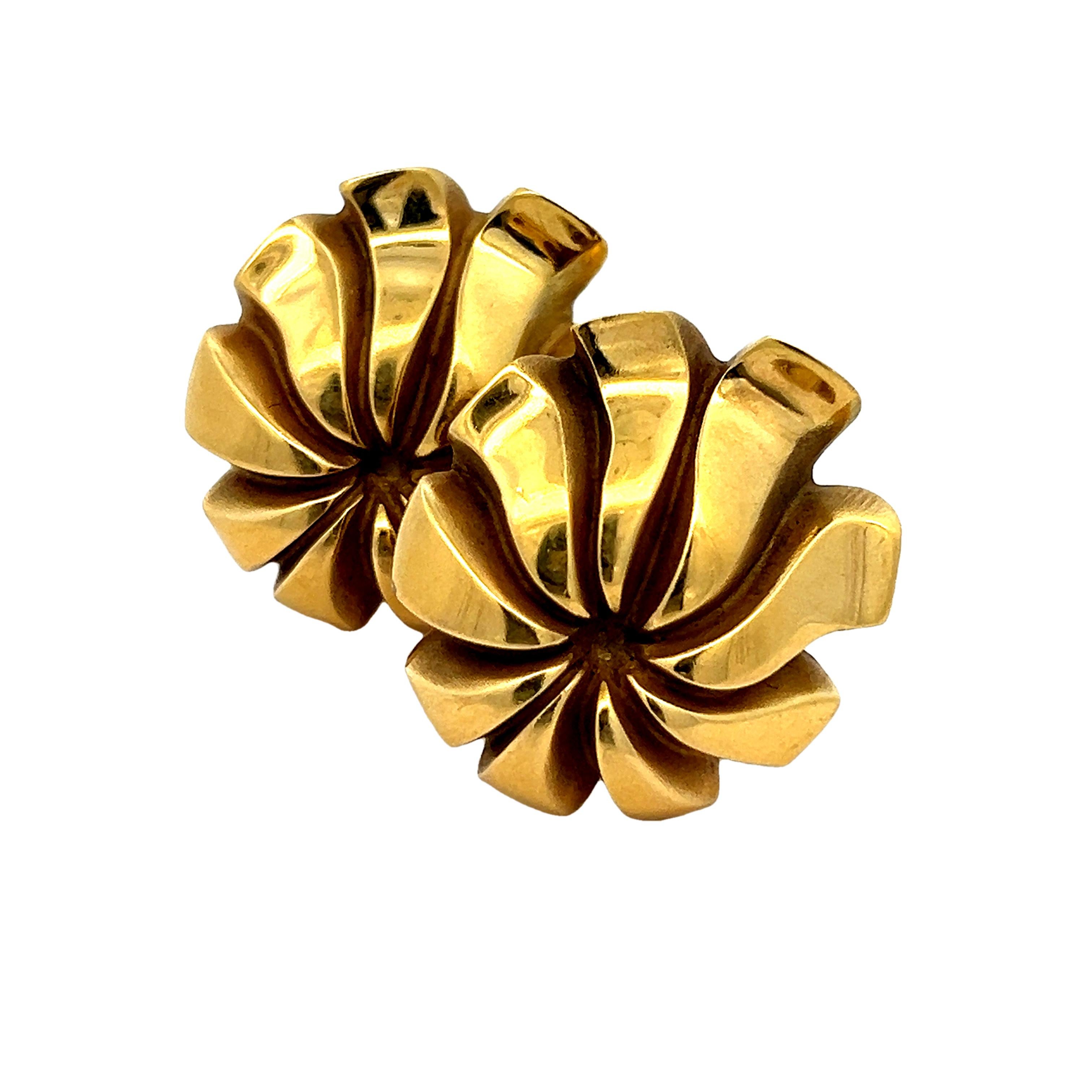 Tiffany & Co. 18k Gelbgold Ohrringe, großes Blumenmotiv im modernistischen Stil im Angebot 2