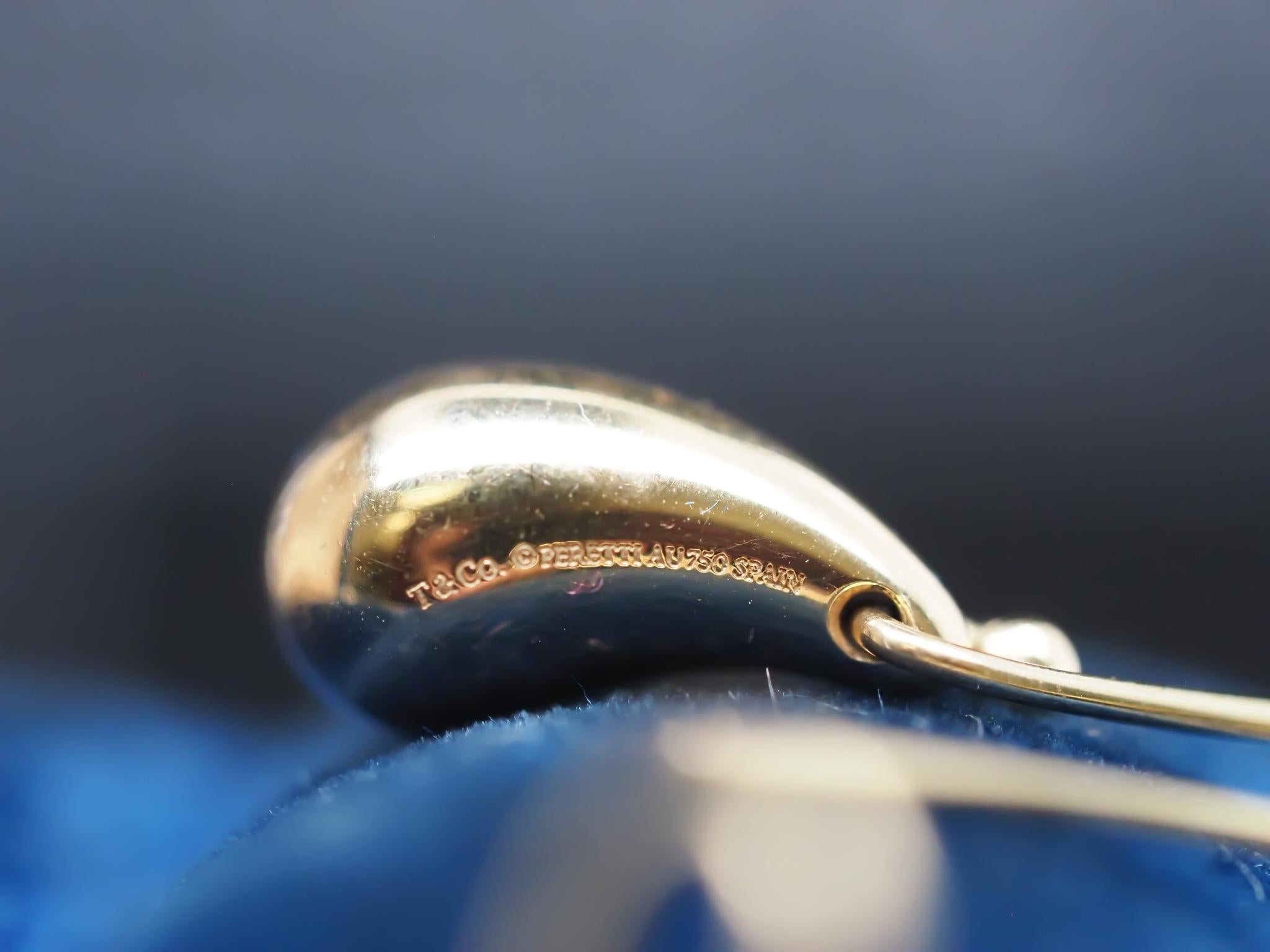 Tiffany & Co. Elsa Peretti Tropfenohrringe aus 18 Karat Gelbgold mit Tropfenmuster im Angebot 3