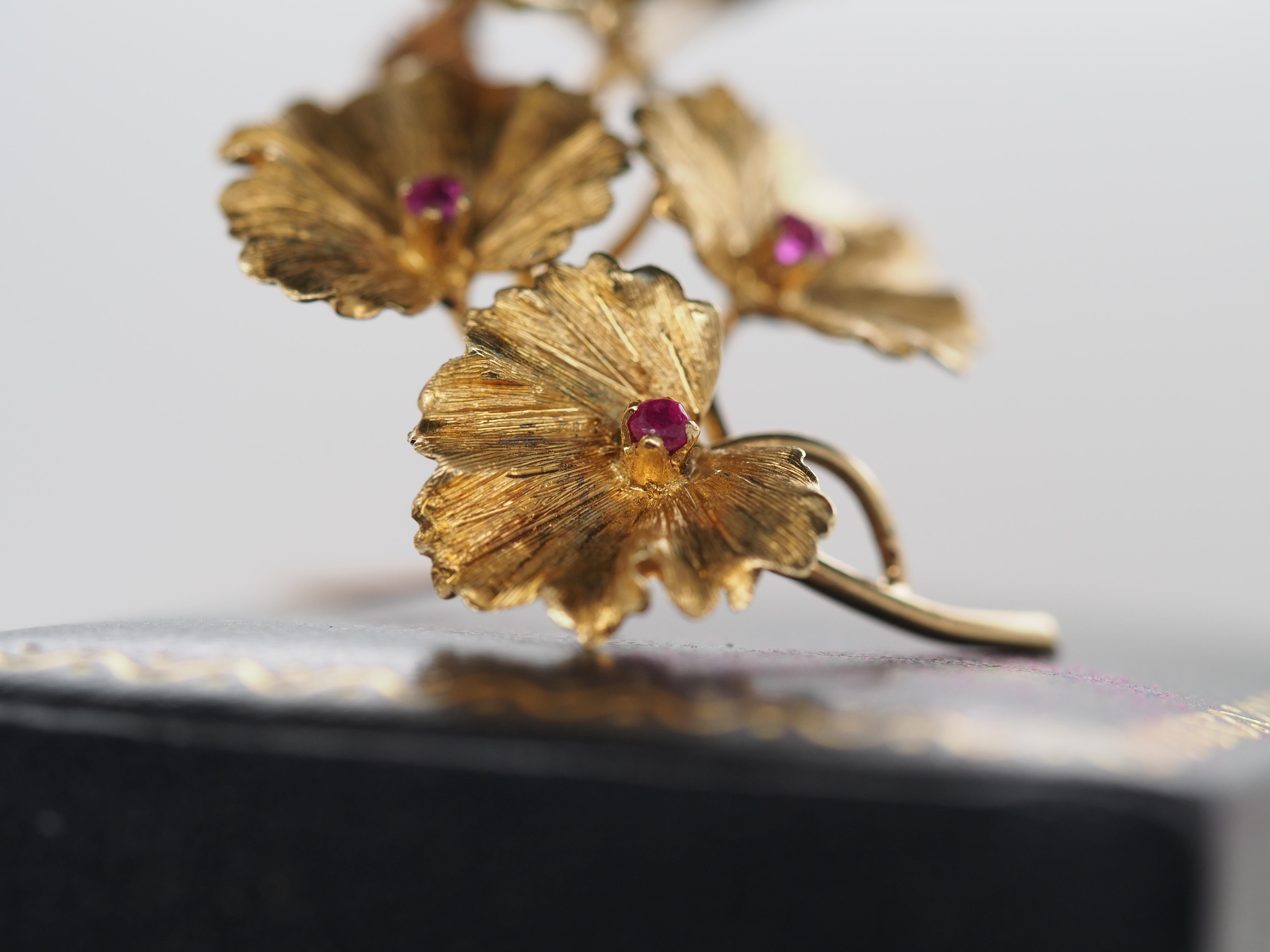 Women's or Men's Tiffany & Co 18k Yellow Gold Flower Brooch with Rubies For Sale