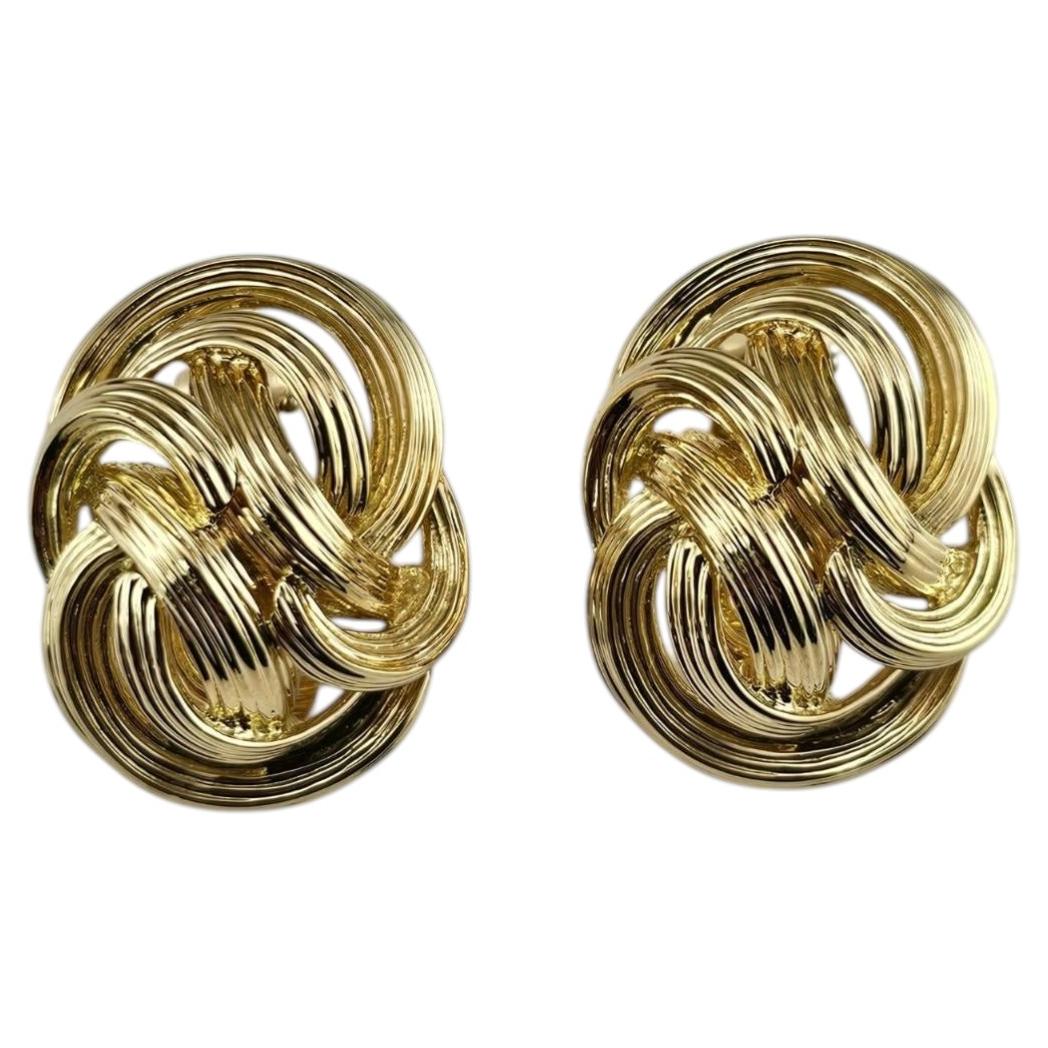 Pendientes de clip con nudo acanalado de Tiffany & Co. en oro amarillo de 18 quilates, n.º 25476