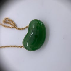 Tiffany & Co. 18K Yellow Gold Green Nephrite Jade Bean Pendant Pendant Necklace