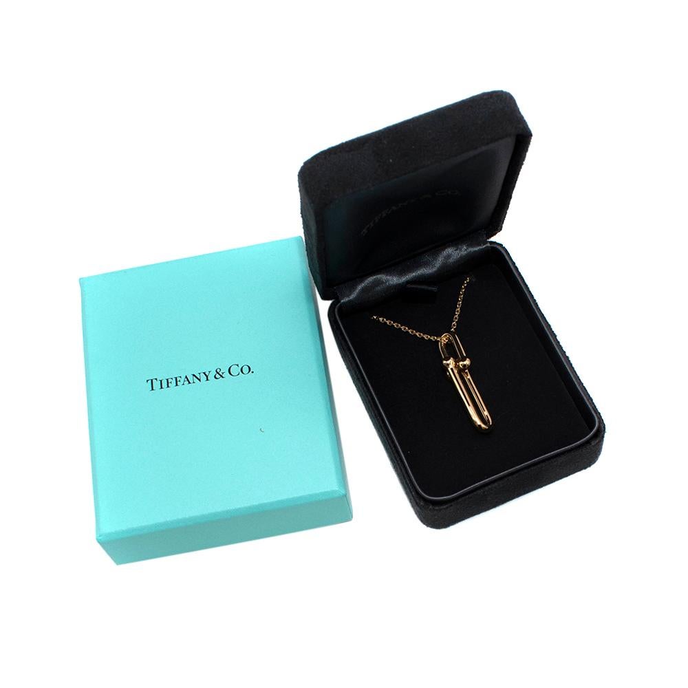 Tiffany & Co 18K Yellow Gold HardWear Link Pendant

Tiffany HardWear is elegantly subversive and captures the spirit of the women of New York City. Bold gauge links and a delicate chain define this modern link pendant.

- Minimal design 
- Versatile