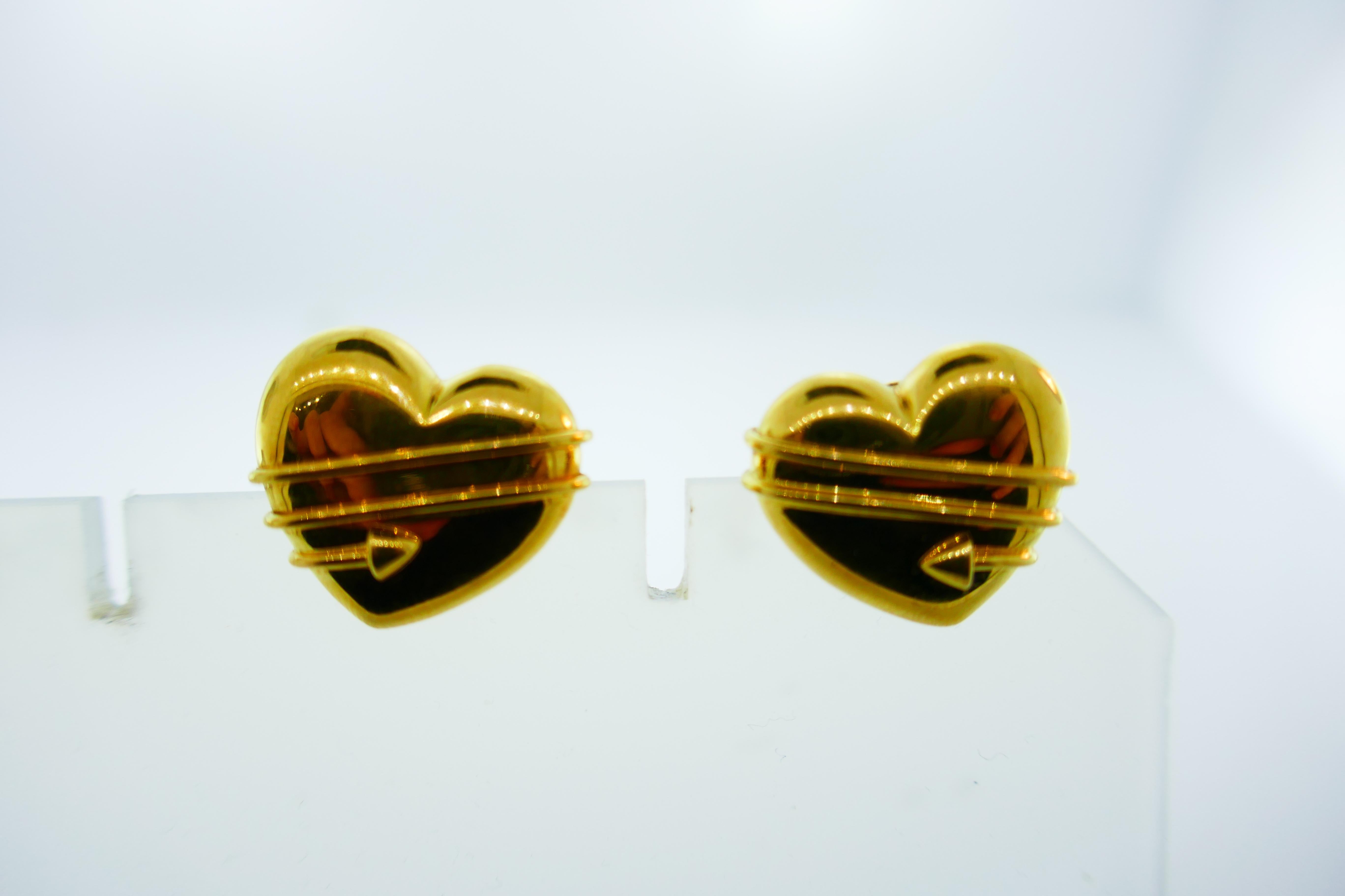 Tiffany & Co. 18 Karat Yellow Gold Heart and Arrow Clip-On Earrings, circa 1984 1