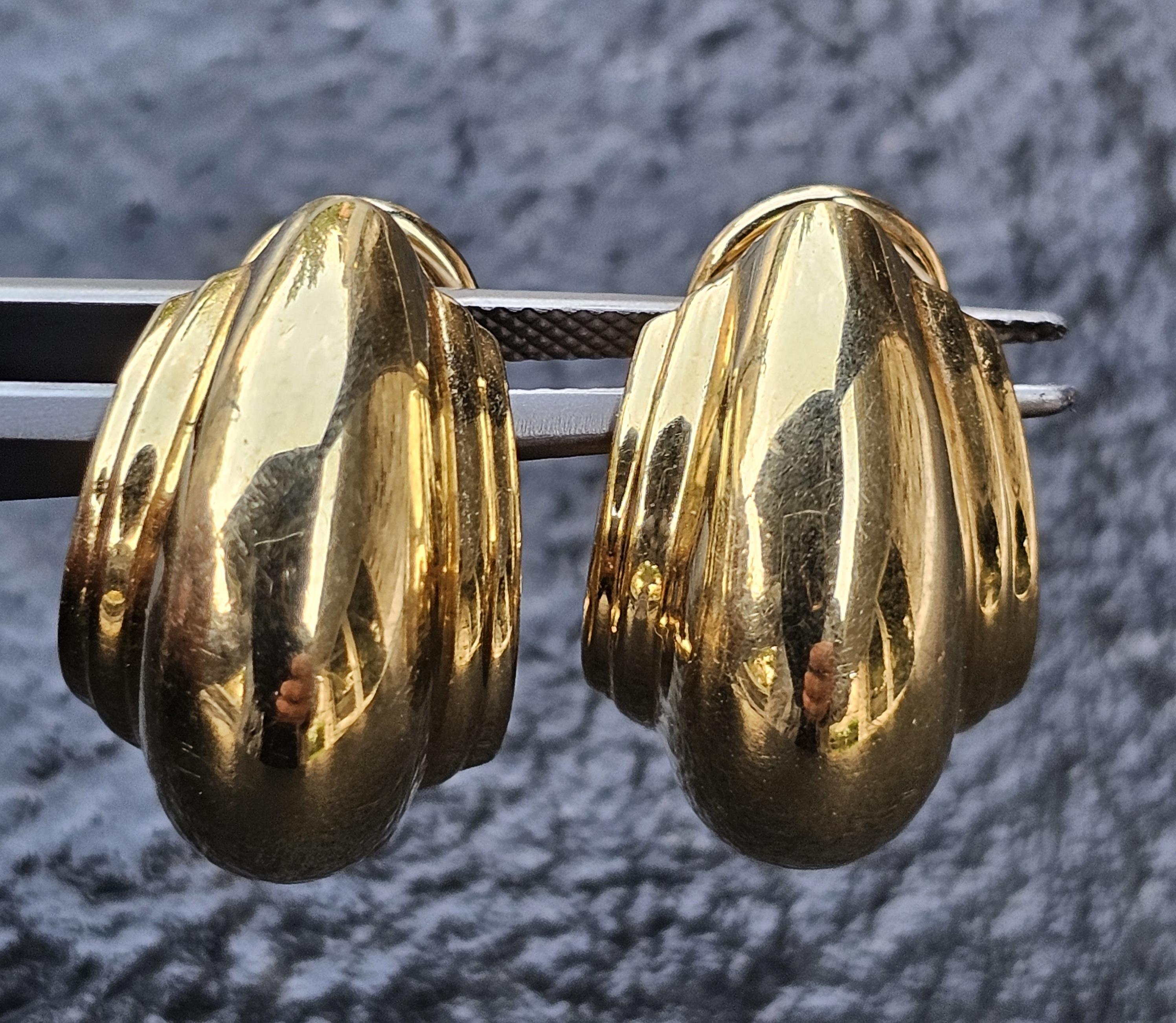 Tiffany & Co. Orecchini a cerchio in oro giallo 18 carati Vendome Paloma Picasso for Tiffany & Co. In condizioni buone in vendita a Northbrook, IL