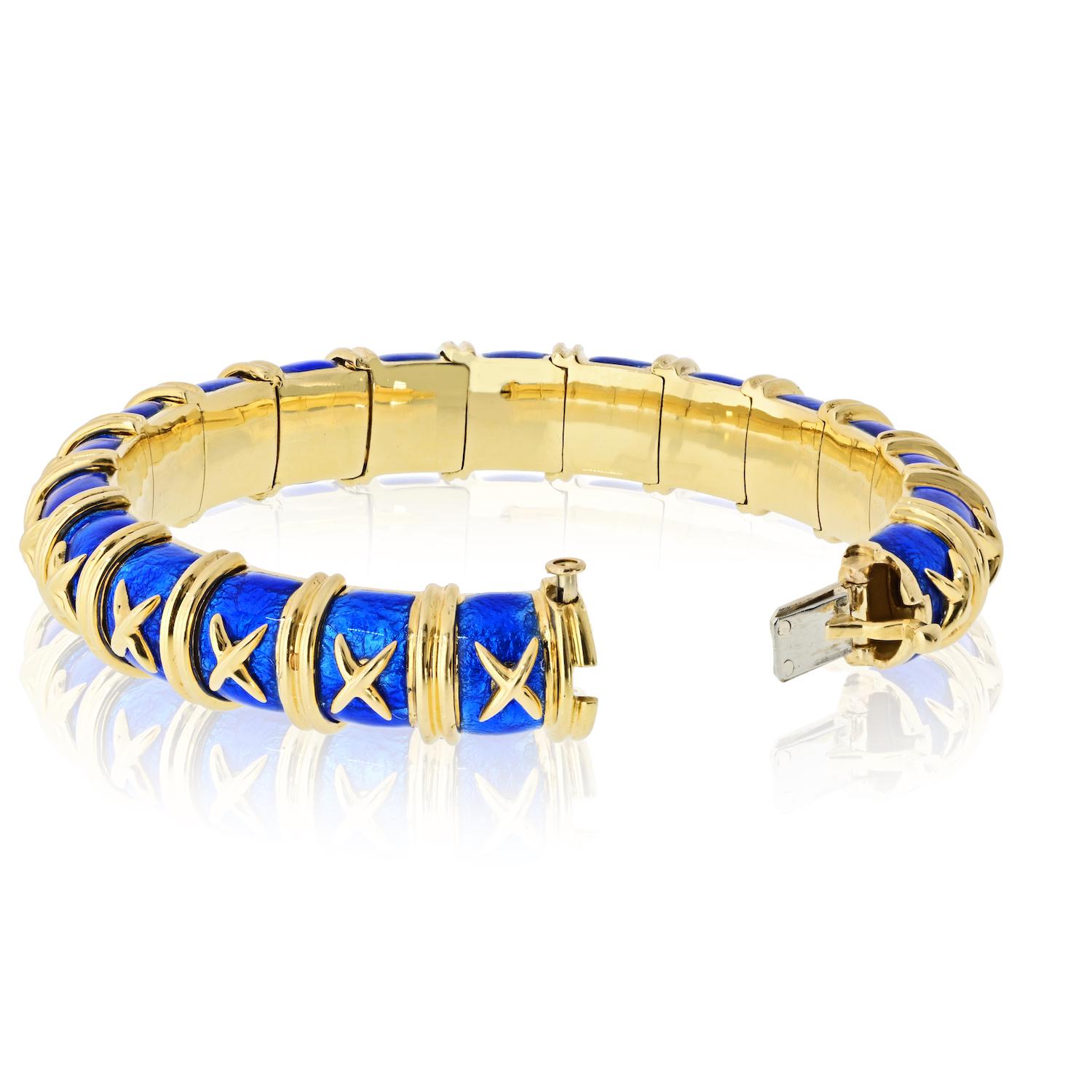 Donna Tiffany & Co. Bracciale Croisillon in oro giallo 18 carati con smalto blu Jean Schlumberger in vendita