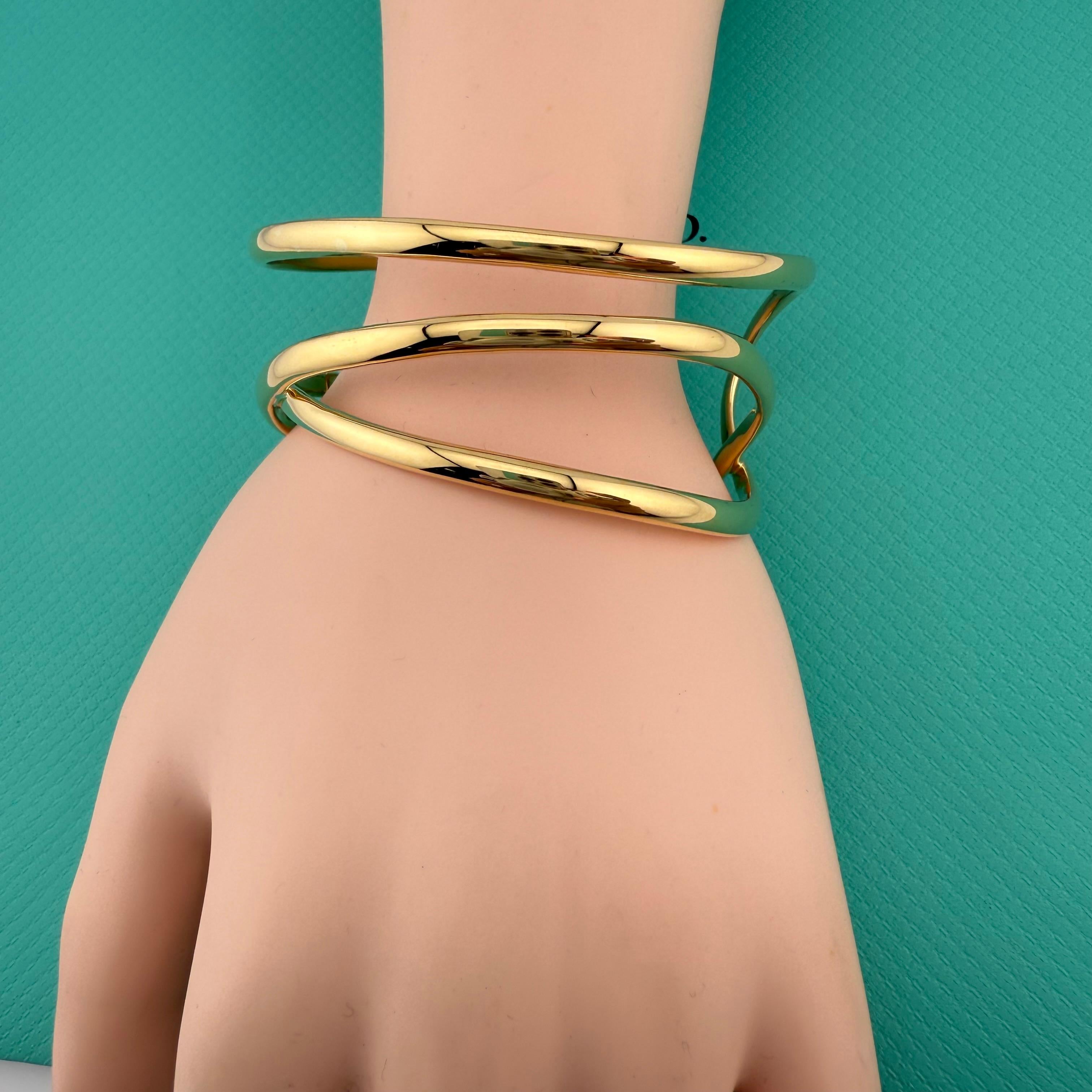 Tiffany & Co Bracelet à boucles en or jaune 18k en vente 7