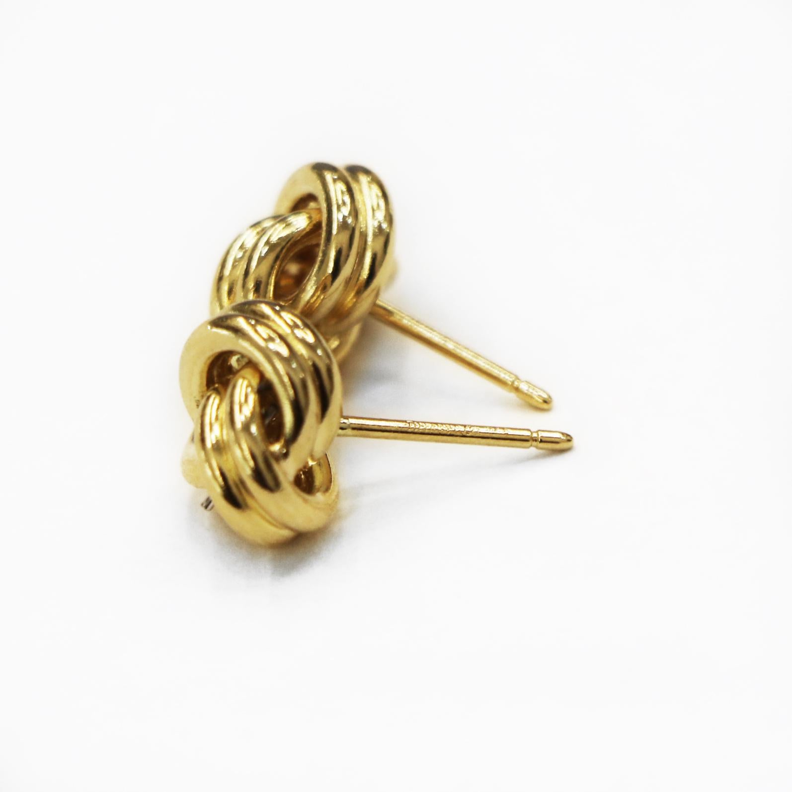 Women's Tiffany & Co. 18K Yellow Gold Love Knot Stud Earrings For Sale