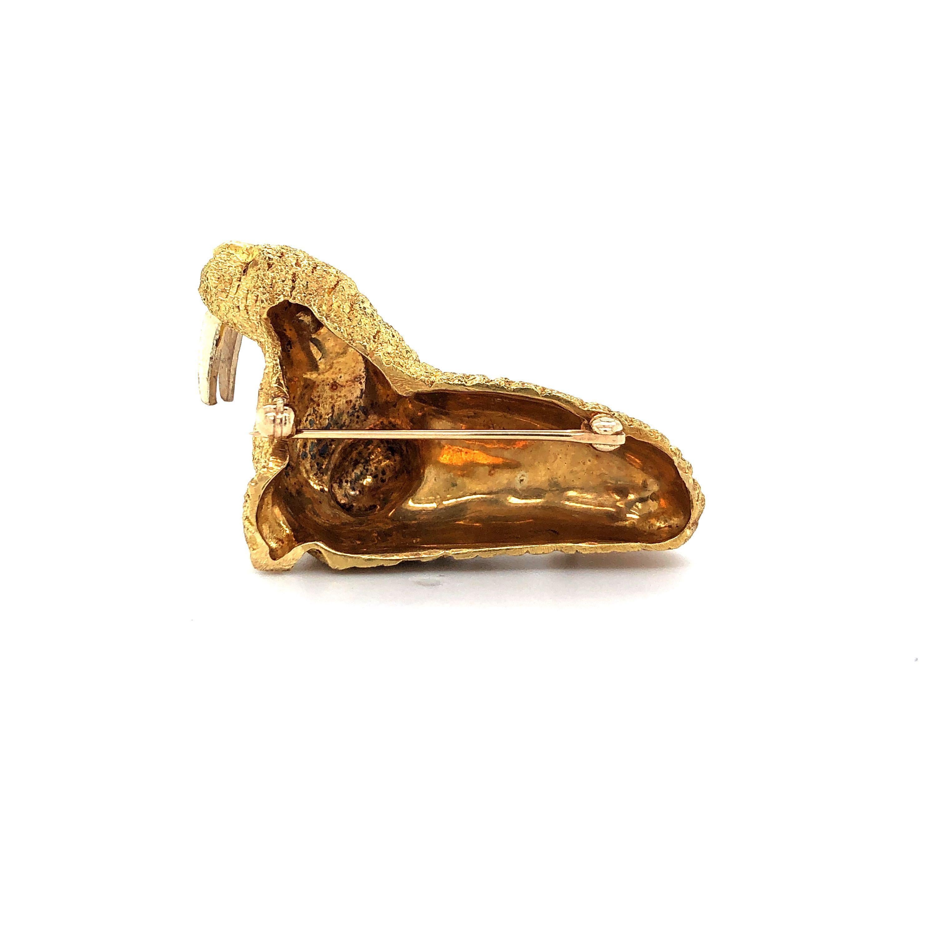 Tiffany & Co. 18 Karat Yellow Gold Midcentury Vintage Walrus Diamond Ruby Brooch In Good Condition In Guilford, CT
