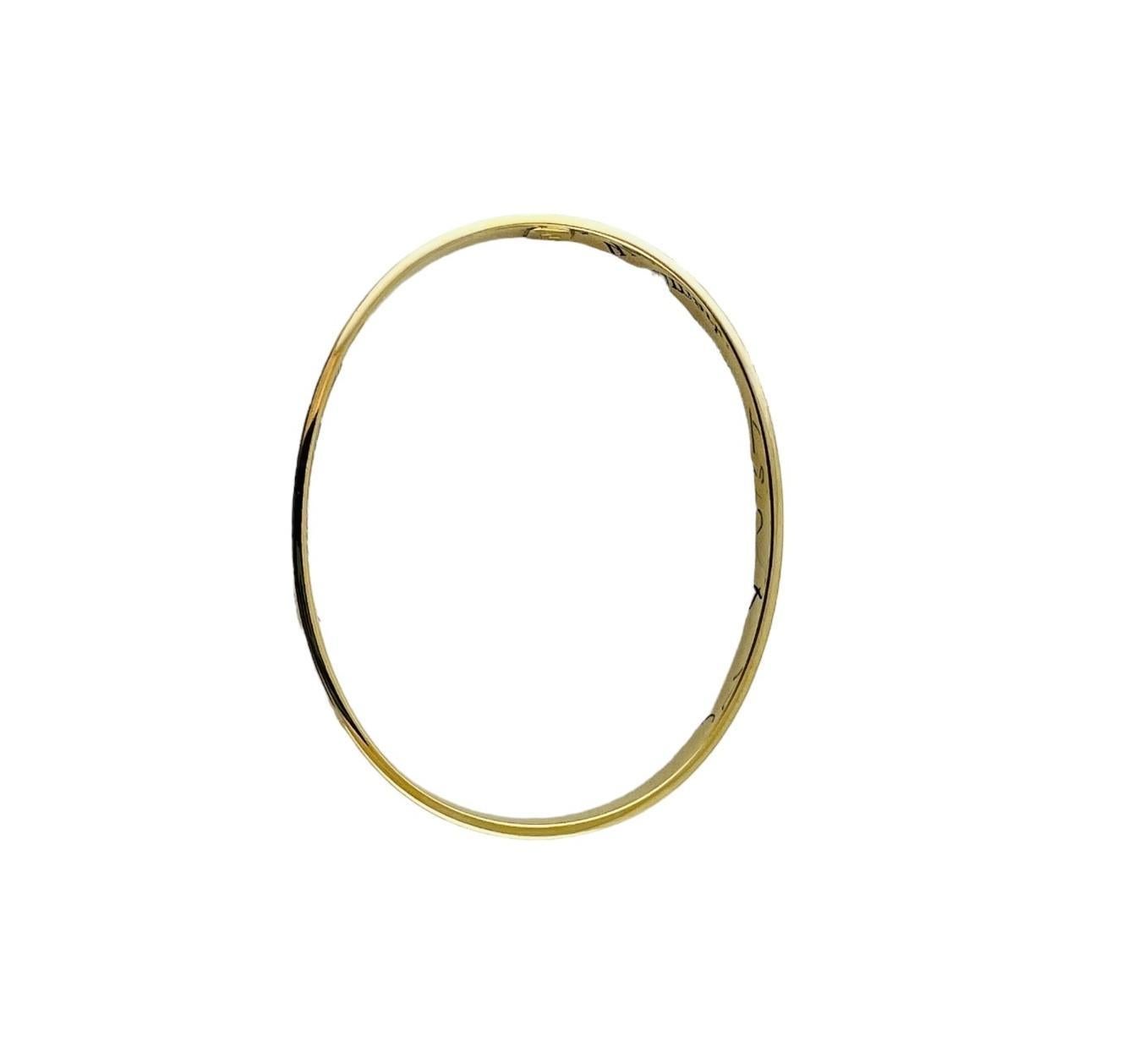 Tiffany & Co. 18K Yellow Gold Oval Bangle Bracelet

This oval Tiffany bangle bracelet is perfect for wearing alone or layered with other bangles

7.5