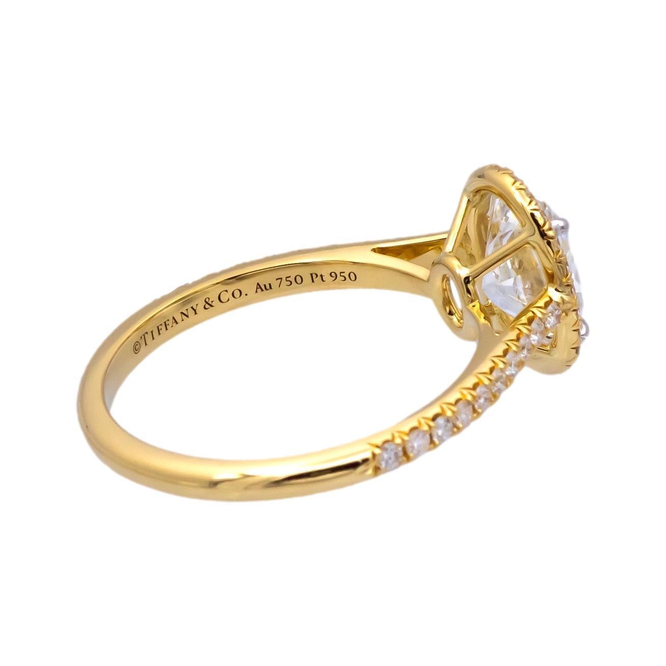 Tiffany & Co. 18K Yellow Gold Oval Diamond Soleste Engagement Ring 2.02ctTW FVS1 In Excellent Condition For Sale In New York, NY