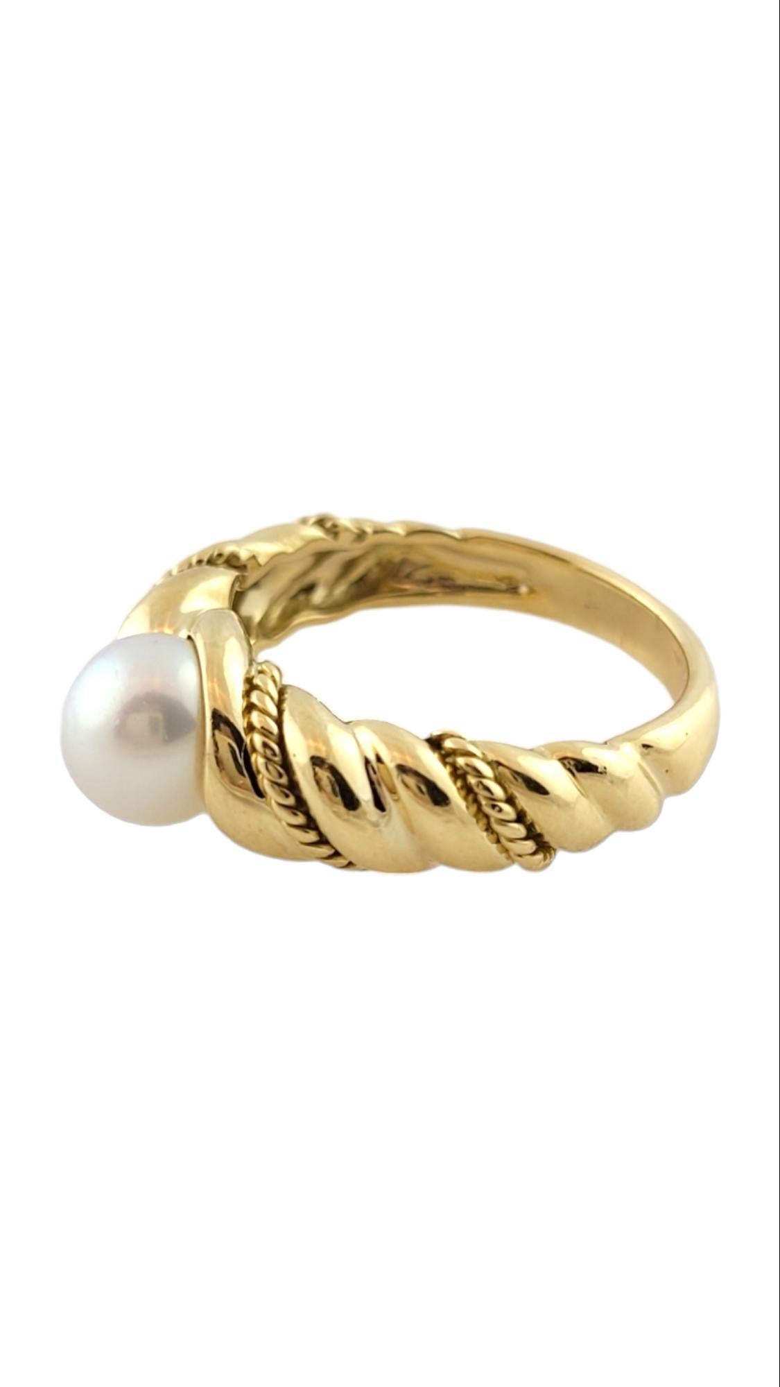 Vintage Tiffany & Co. 18K Yellow Gold Pearl Ring Size 7.25

This gorgeous Tiffany & Co ring has an 18K yellow gold band with a twisted pattern and features a beautiful 8mm pearl in the center!

Ring size: 7.25
Shank: 3.10mm
Pearl size: 8mm

Weight: