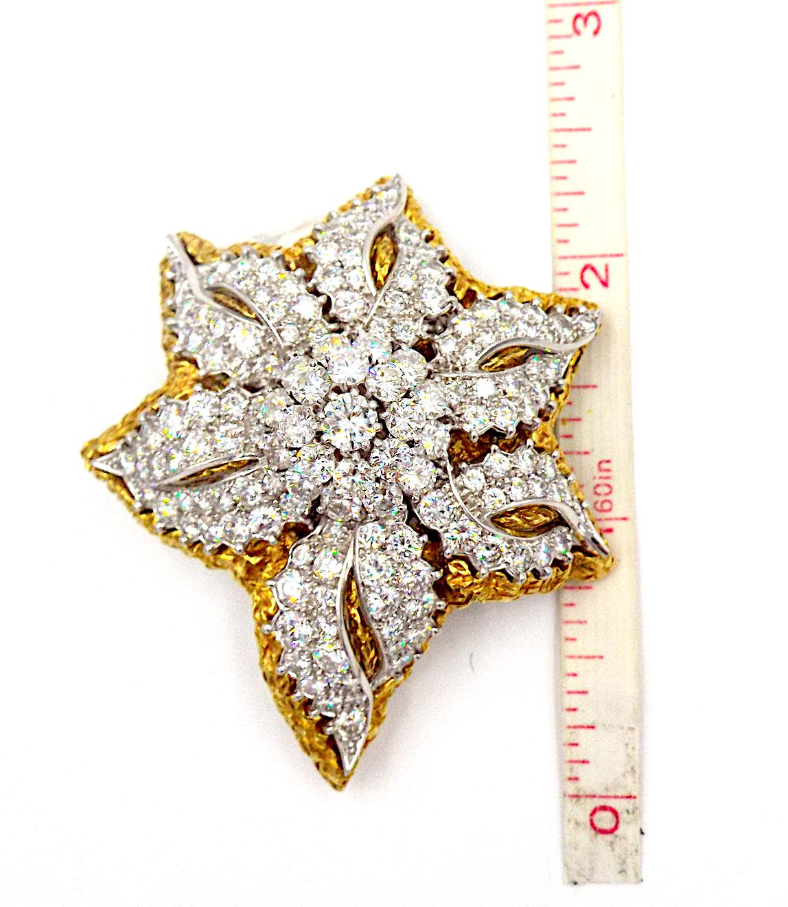 Tiffany & Co. 18K Yellow Gold Platinum Diamond Flower Pin Brooch In Good Condition For Sale In New York, NY