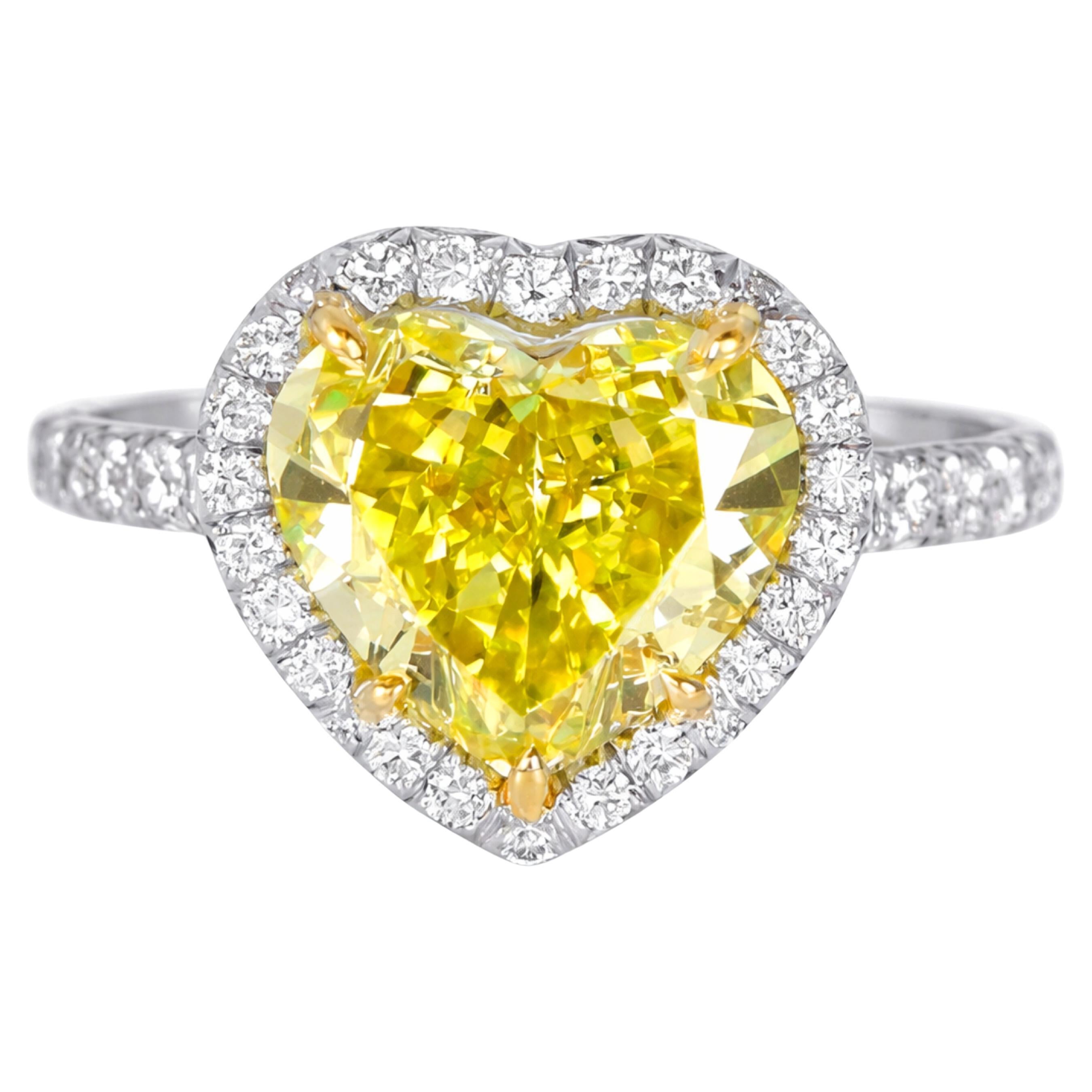 Tiffany 
Co. 18K Yellow Gold 
Platinum Fancy Vivid Yellow Heart Diamond For Sale
