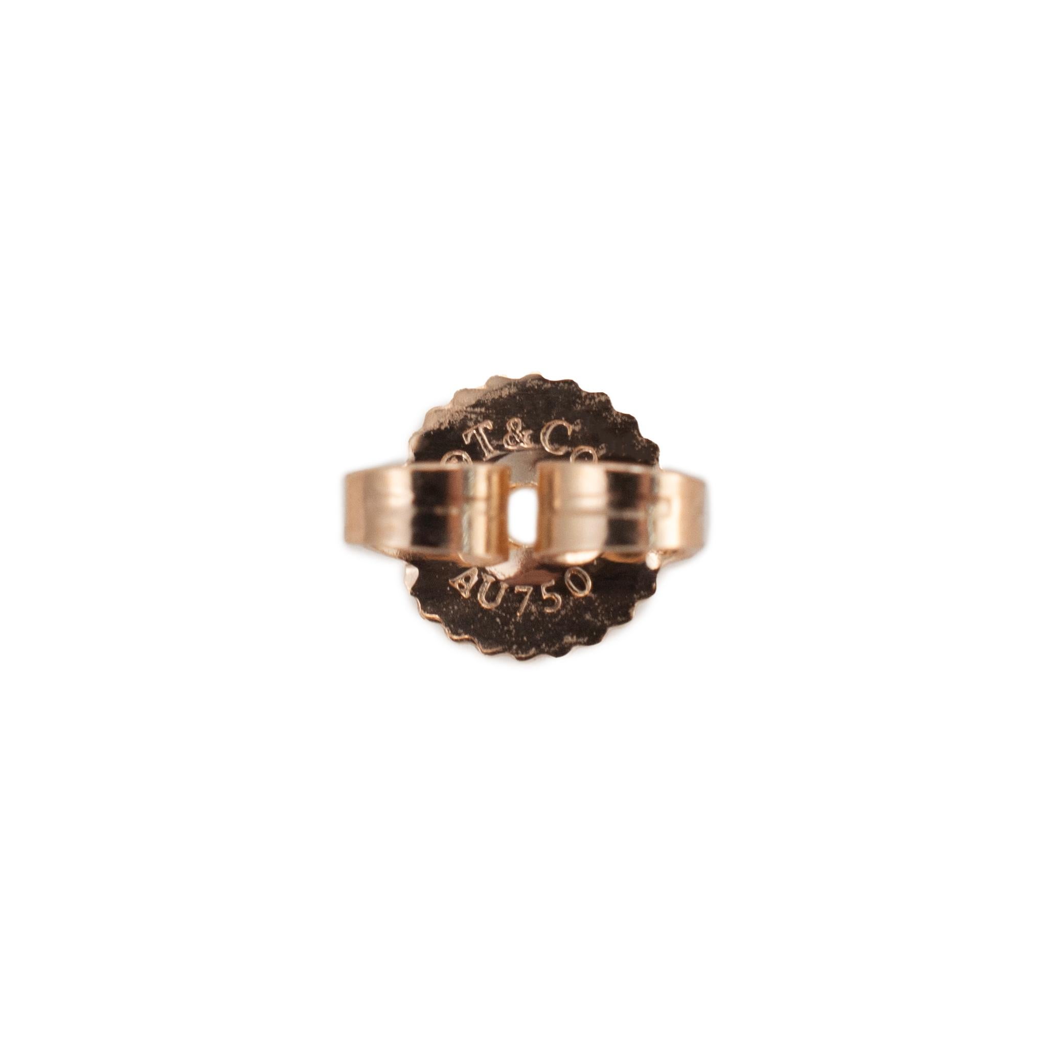 Tiffany & Co. 18K Gelbgold Zurück zu Tiffany Heart Tag Stud Earrings im Angebot 1