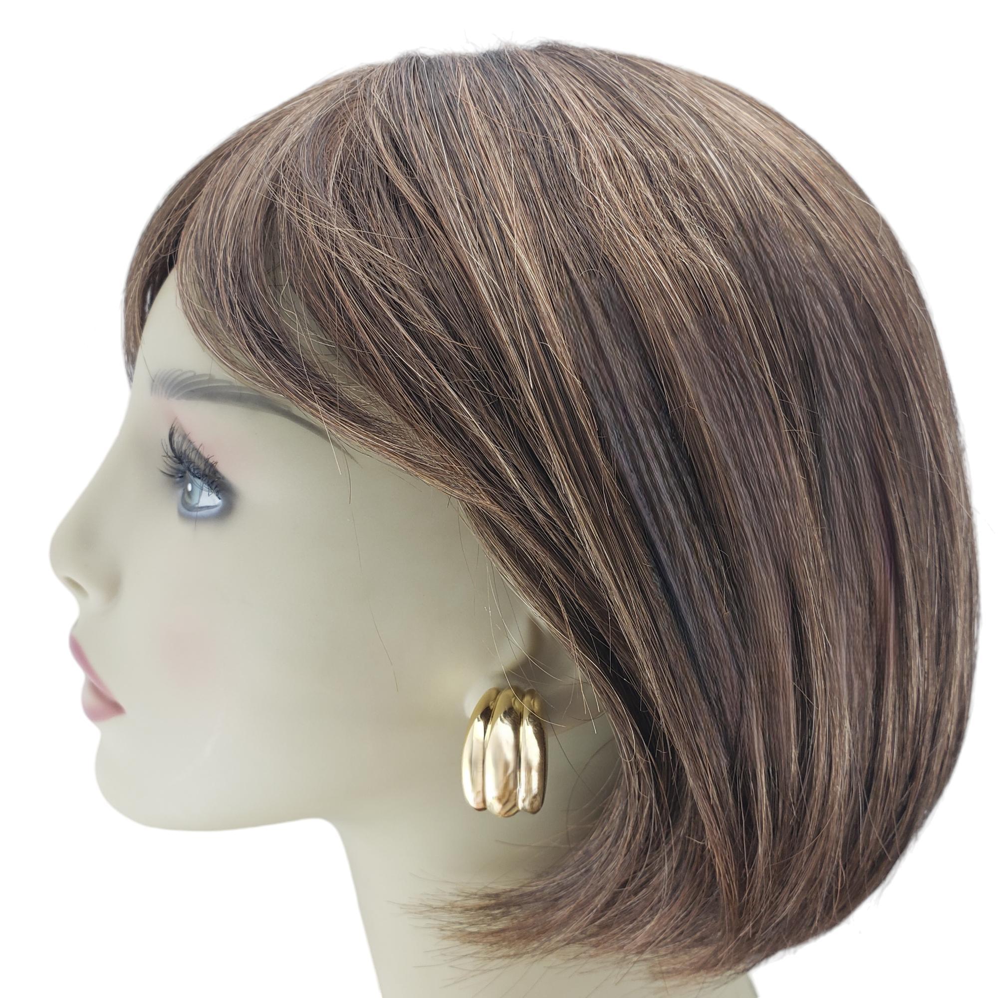 Tiffany & Co. 18K Yellow Gold Ribbed Clip-On Earrings #18483 For Sale 2