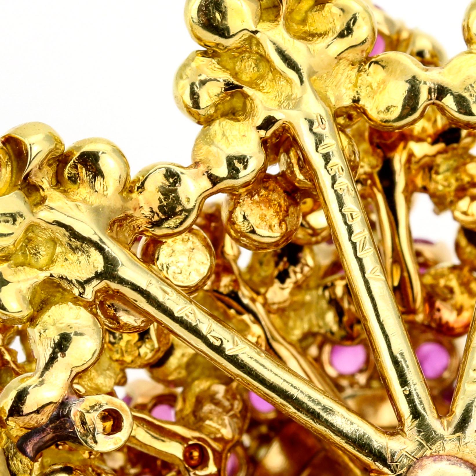 Tiffany & Co. 18 Karat Yellow Gold Ruby Sun Starfish Brooch For Sale 1