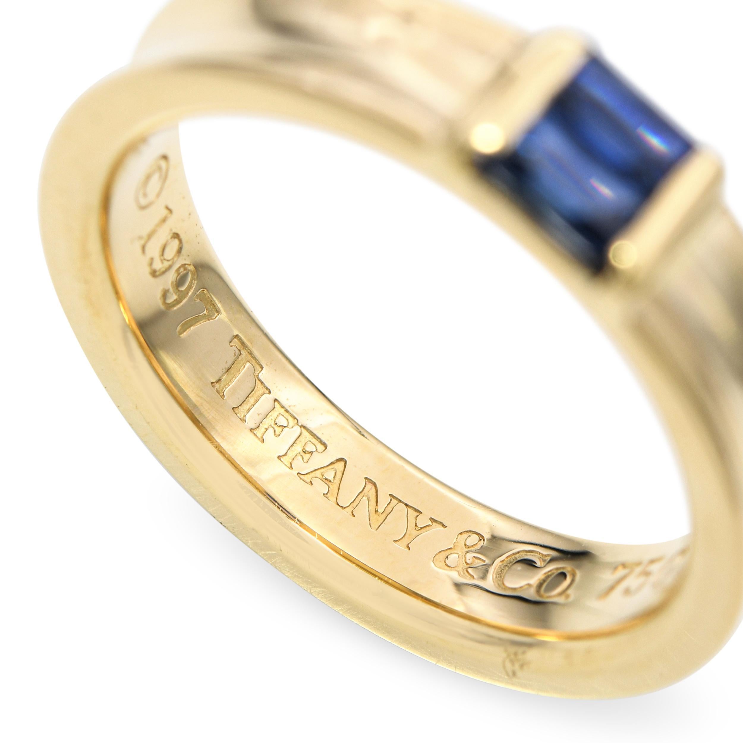 Anillo Tiffany & Co. de oro amarillo de 18 quilates con zafiro en venta 2
