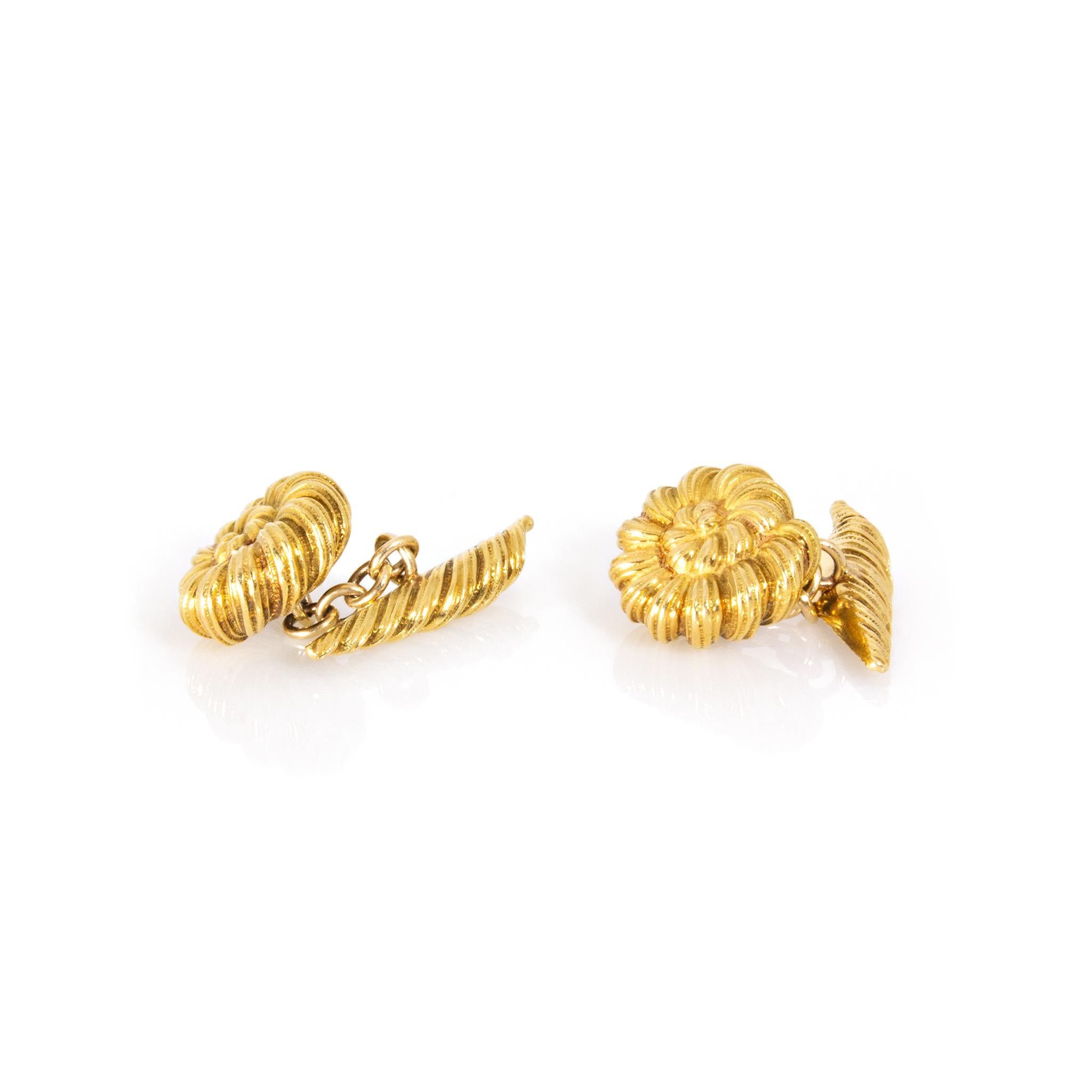 Tiffany & Co. 18 Karat Yellow Gold Schlumberger Anemone Cufflinks In Excellent Condition In New York, NY