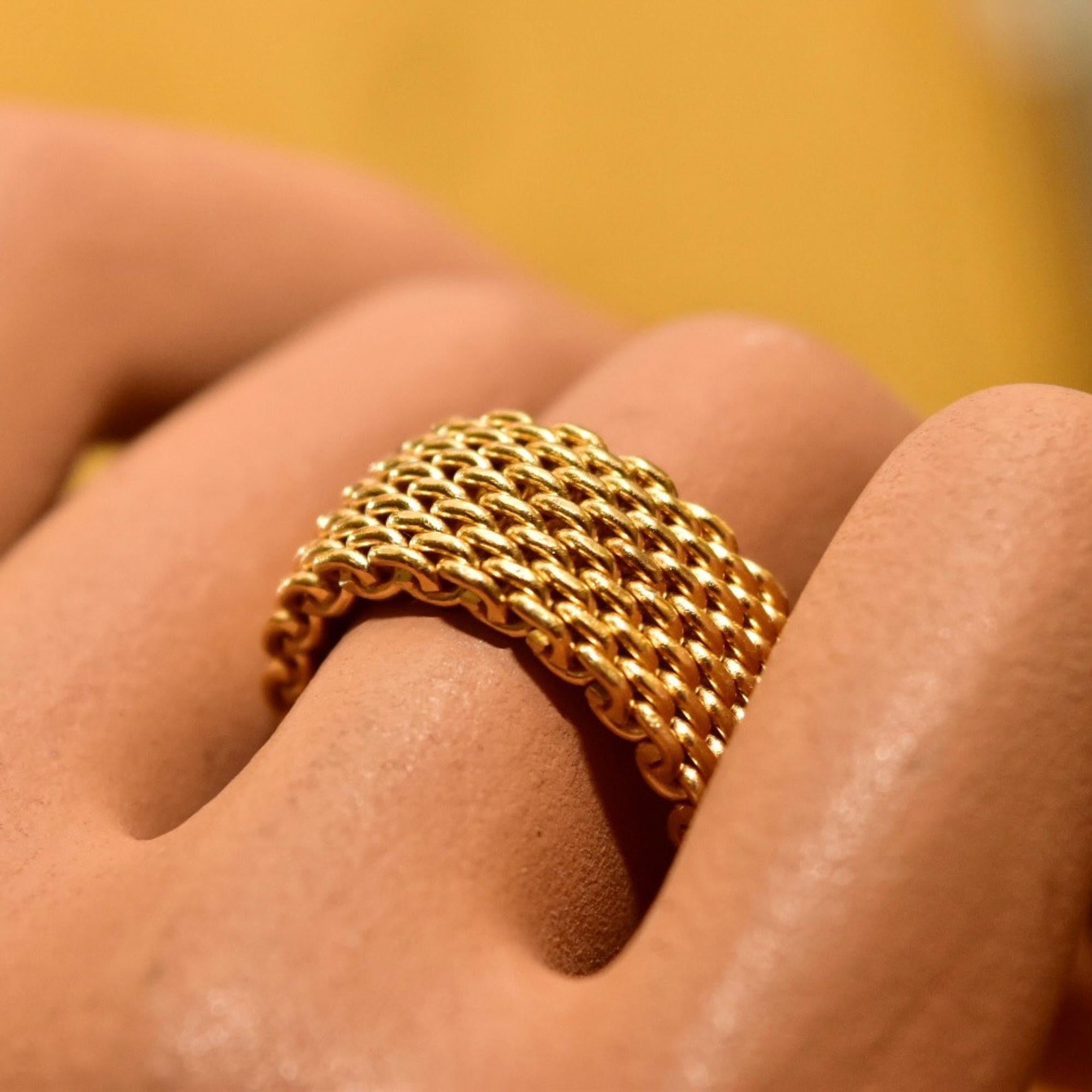 Women's or Men's Tiffany & Co. 18k Yellow Gold Somerset Ring