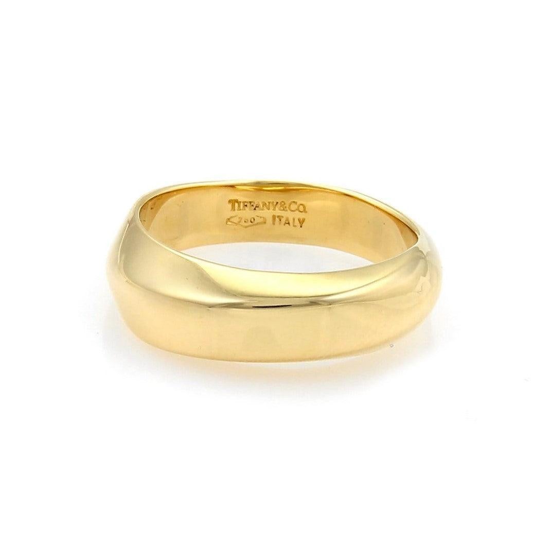 Bedingung:  Ausgezeichneter Condit, professionell gereinigt und poliert
Metall:  18k Gold (markiert und professionell getestet)
Gewicht:  6.2g
Breite:  6mm
Größe:  5.5
Markierungen:  