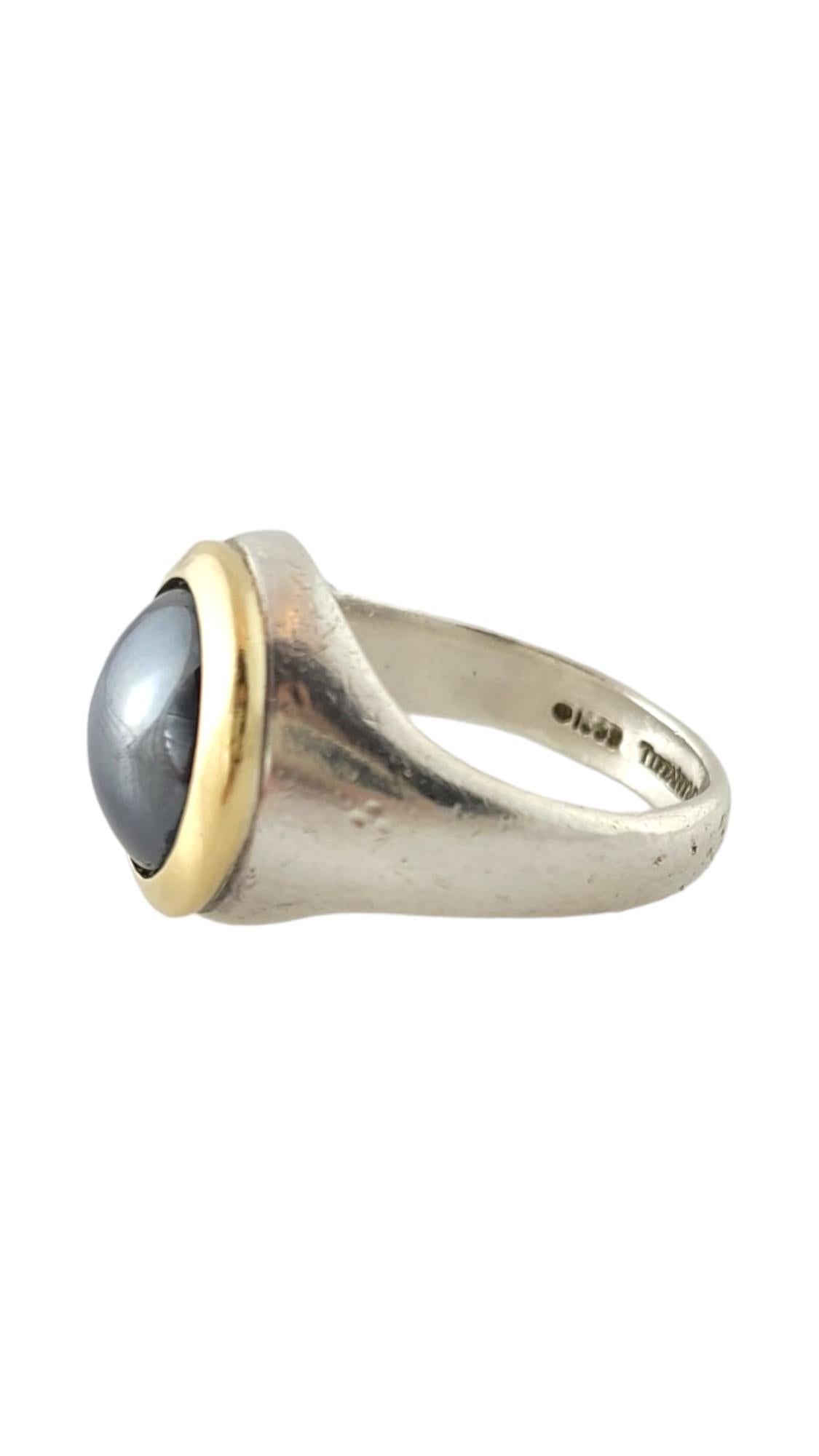 Tiffany & Co. 18K Yellow Gold & Sterling Silver Hematite Ring Size 6.5

This gorgeous vintage Tiffany & Co ring is crafted from sterling silver with 18K yellow gold surrounding a beautiful hematite stone in the center!

Ring size: 6.5
Shank: