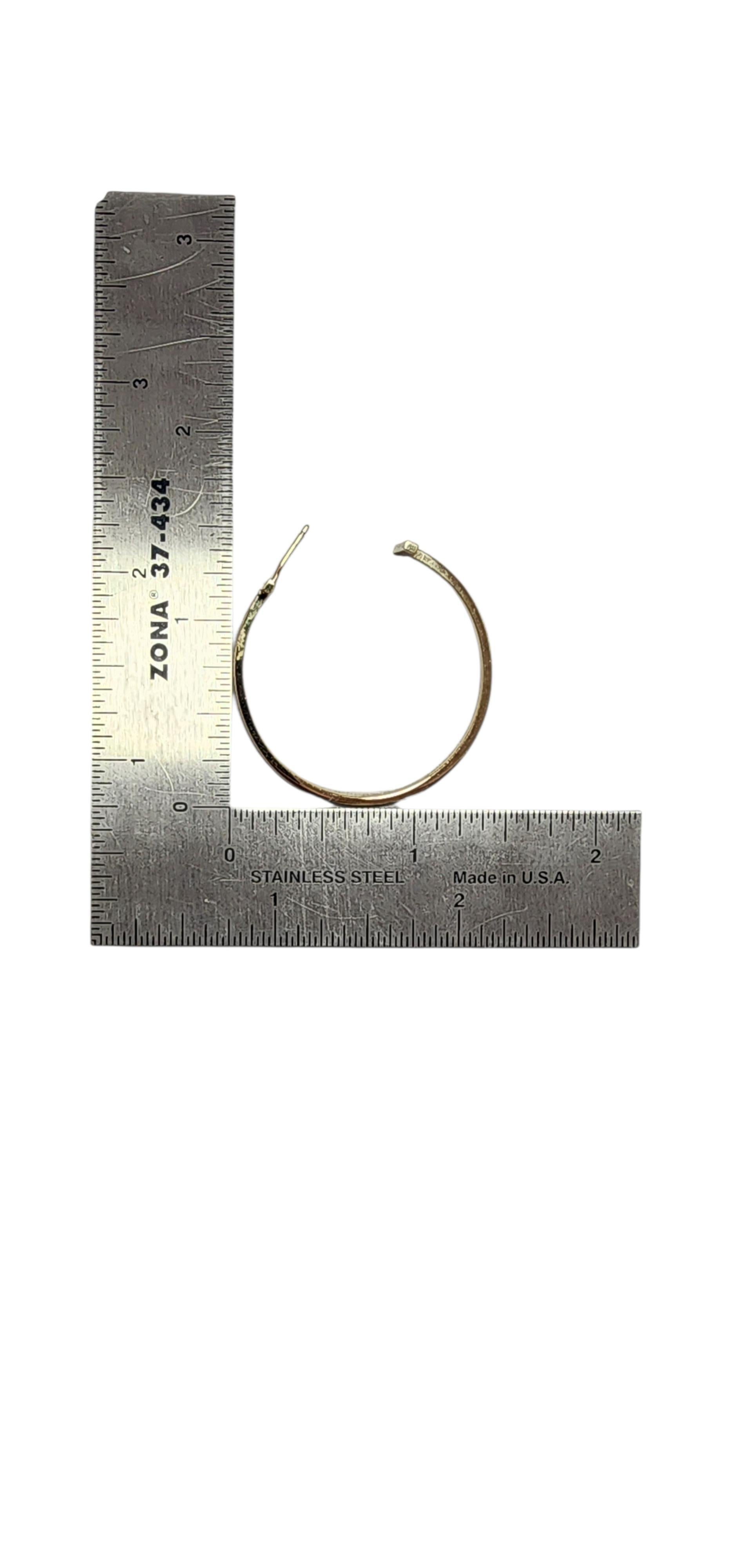 Tiffany & Co. 18K Yellow Gold T Large Wire Hoop Earrings #24127 en venta 3