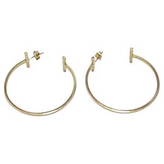 Tiffany
Co. 18K Yellow Gold T Large Wire Hoop Earrings #24127