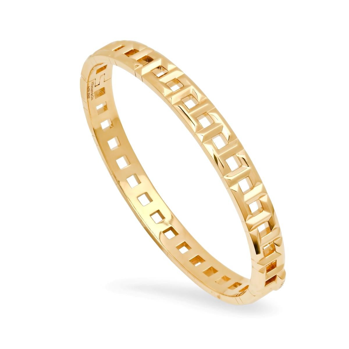 TIFFANY & Co. Bracelet à charnière étroite en or jaune 18K T Trueing

Métal : Or jaune 18K
Poids : 33,60 grammes
Taille : Taille petite, convient aux poignets jusqu'à 5,75