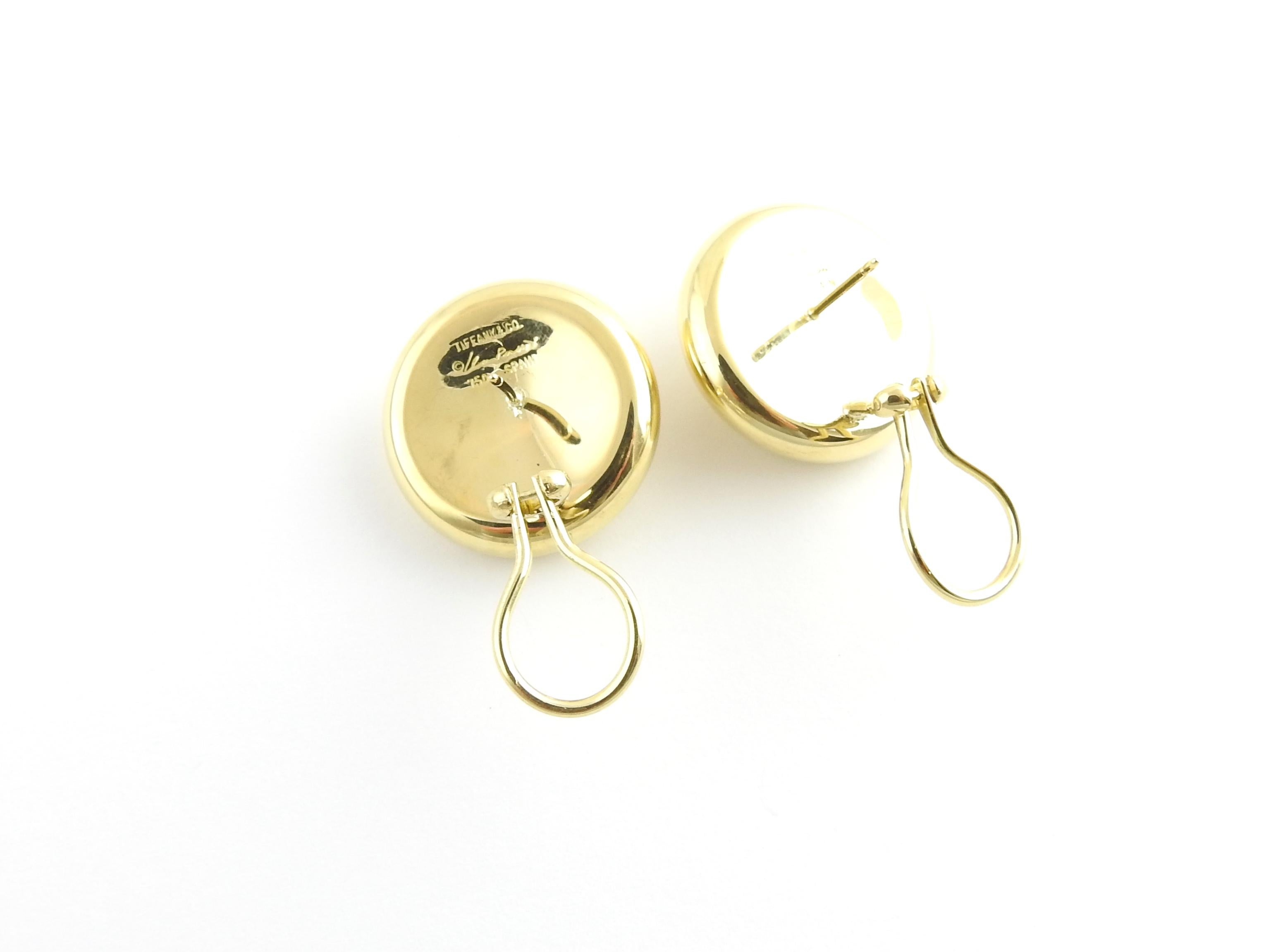 Tiffany & Co. 18 Karat Yellow Gold Elsa Peretti Thumbprint Button Earrings In Good Condition In Washington Depot, CT
